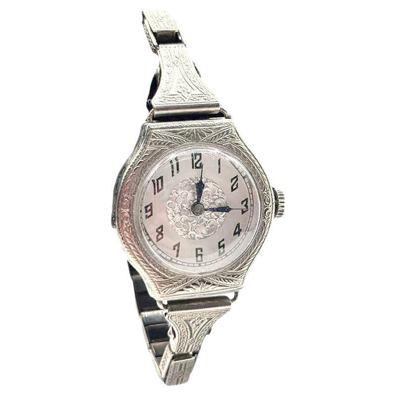 Montre bracelet en or blanc 14k remplie d'or par Elaine Switzerland en vente