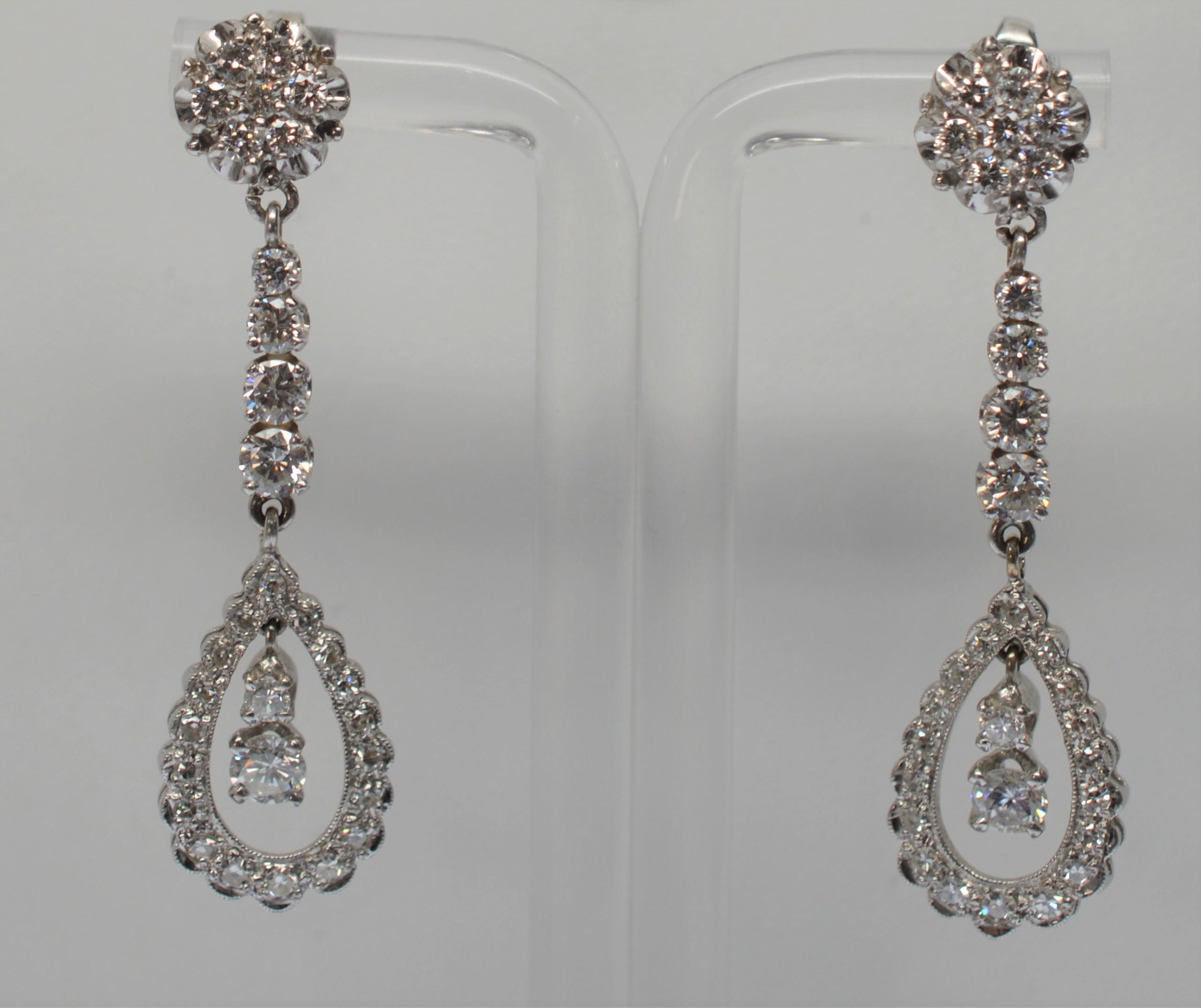 14K White Gold Fine Diamond Necklace & Earring Bridal Suite In Excellent Condition For Sale In Mount Kisco, NY
