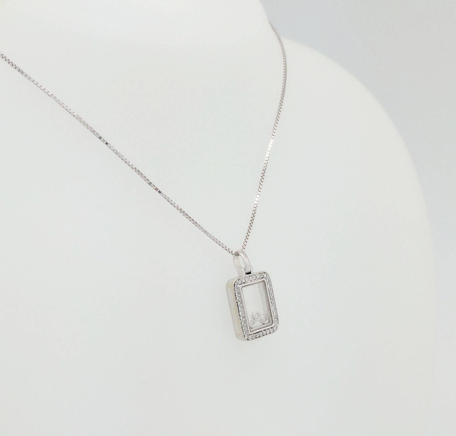 14 Karat White Gold Floating Diamond Rectangle Pendant Necklace In Excellent Condition For Sale In Gainesville, FL