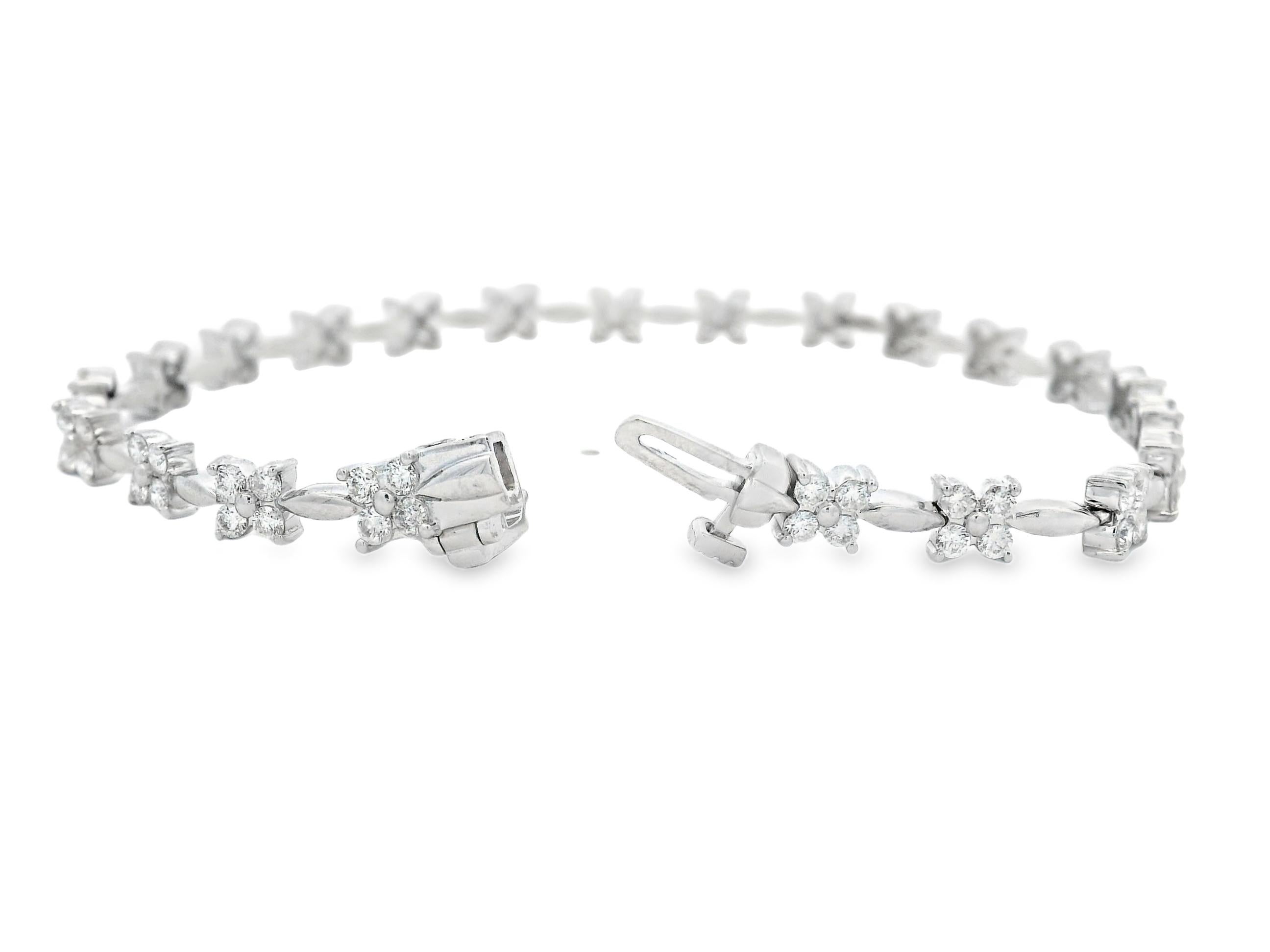 Femenino o masculino Pulsera Floral de Diamantes de Oro Blanco de 14 K con 2,00 Quilates de 7 Pulgadas en venta