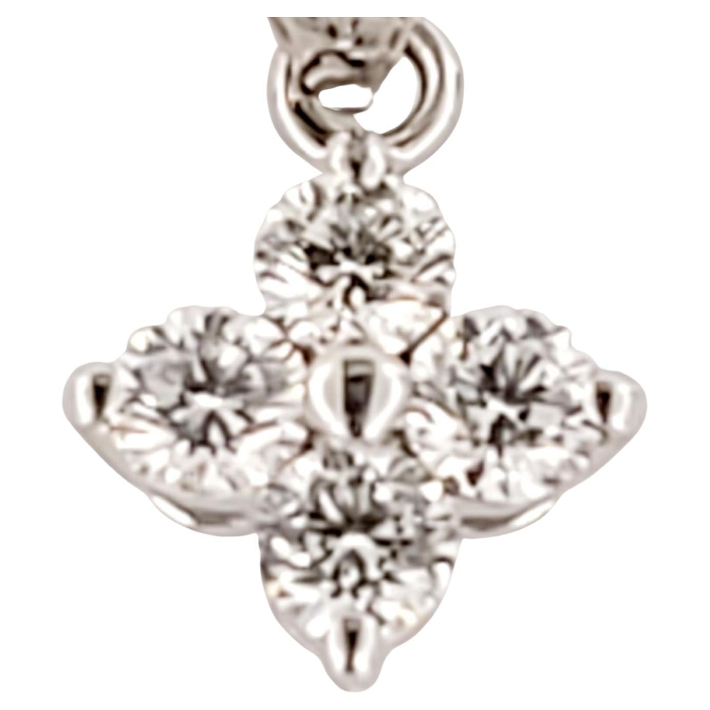 14K White Gold Flower shape pendant with Diamonds For Sale