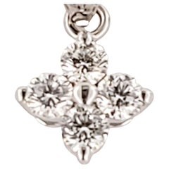 14K White Gold Flower shape pendant with Diamonds