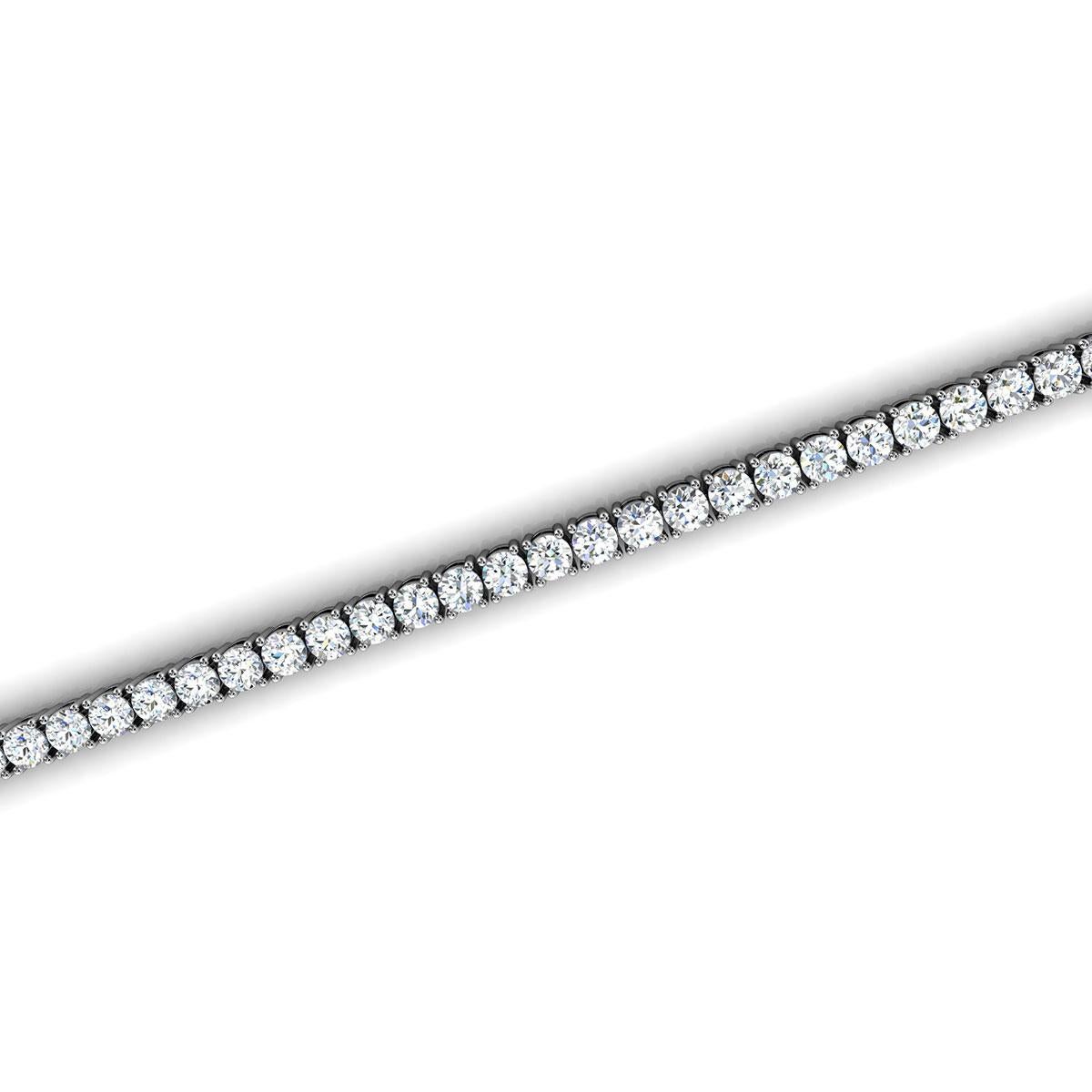 Taille ronde Bracelet tennis à quatre griffes en or blanc 14 carats avec diamants de 4 carats en vente