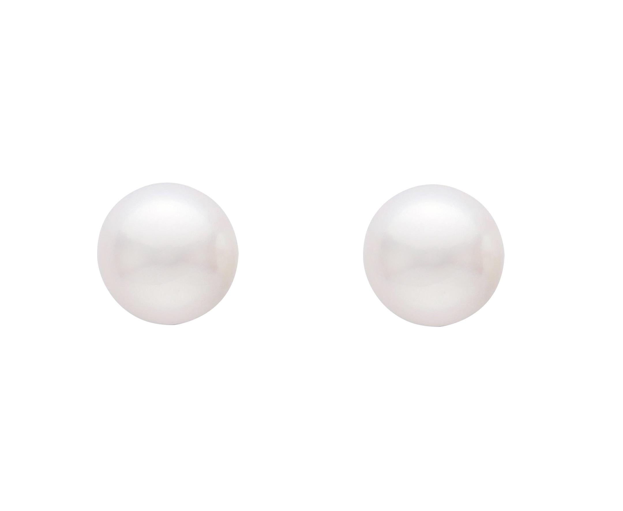 These classic studs feature Chinese Freshwater white, round cultured 9.5-10mm pearls mounted on 14 karat white gold. These wardrobe essentials serve as a perfect compliment to every outfit.