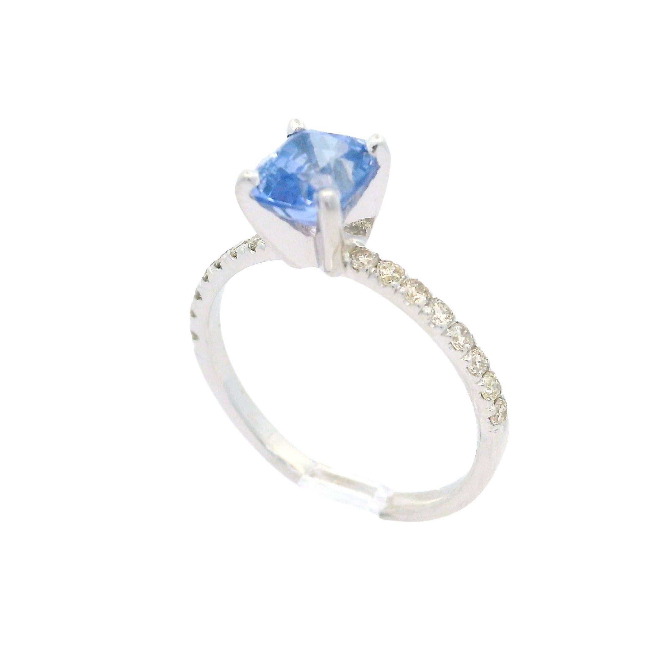 14k Oro Blanco Gia 1.67ctw Sin Calor Cushion Zafiro Azul Periwinkle Anillo de Diamantes en venta 1