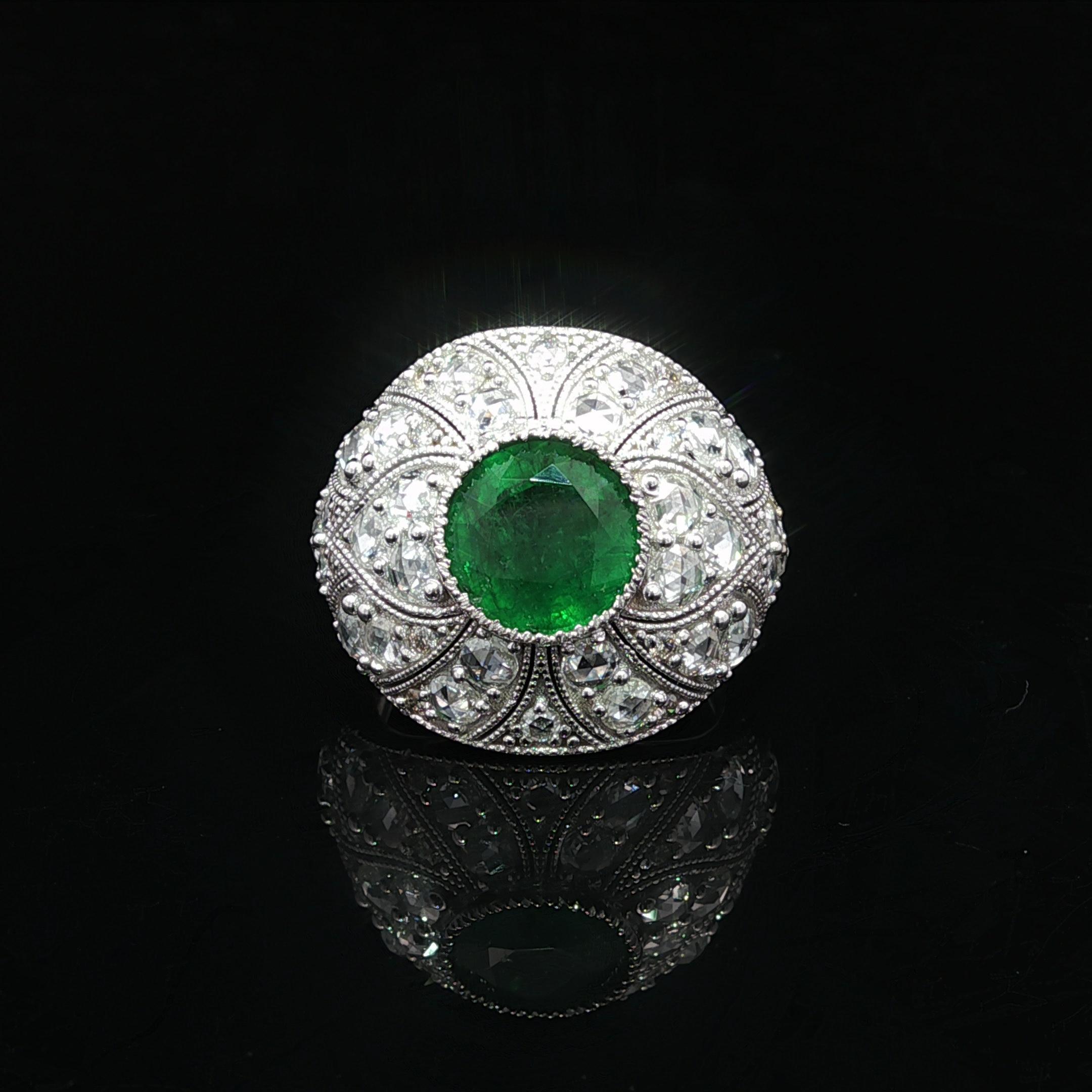 --Stein(e):--
(1) Natürlicher echter Smaragd - runder Brillantschliff - Milgrain Lünette - satte grüne Farbe - Klarheit F2 - 2,23ct (ca.)
** Vollständige Informationen siehe unten unter 