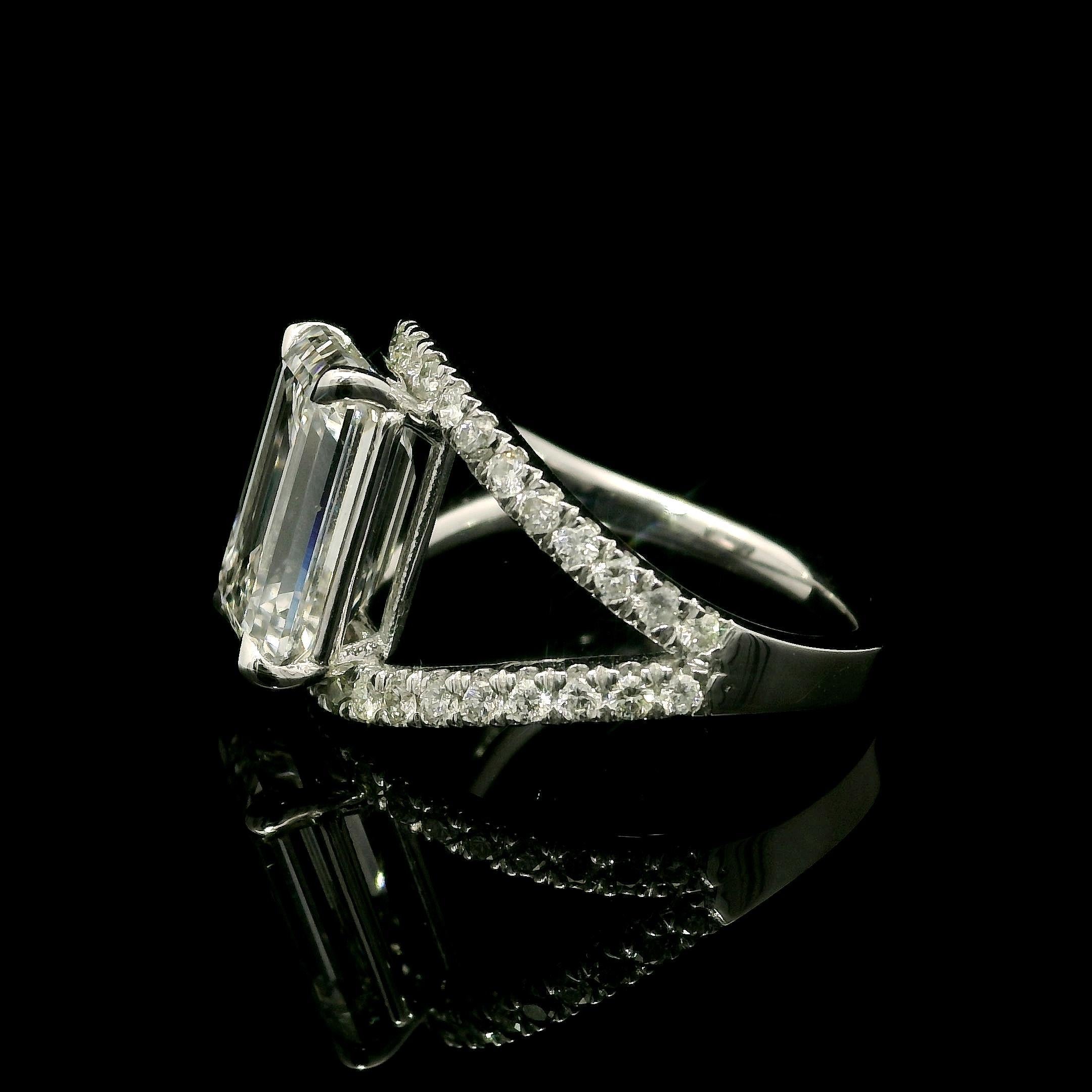 Women's 14k White Gold GIA 5.3ctw Emerald Cut Lab Grown Diamond Open Split Shank Ring For Sale