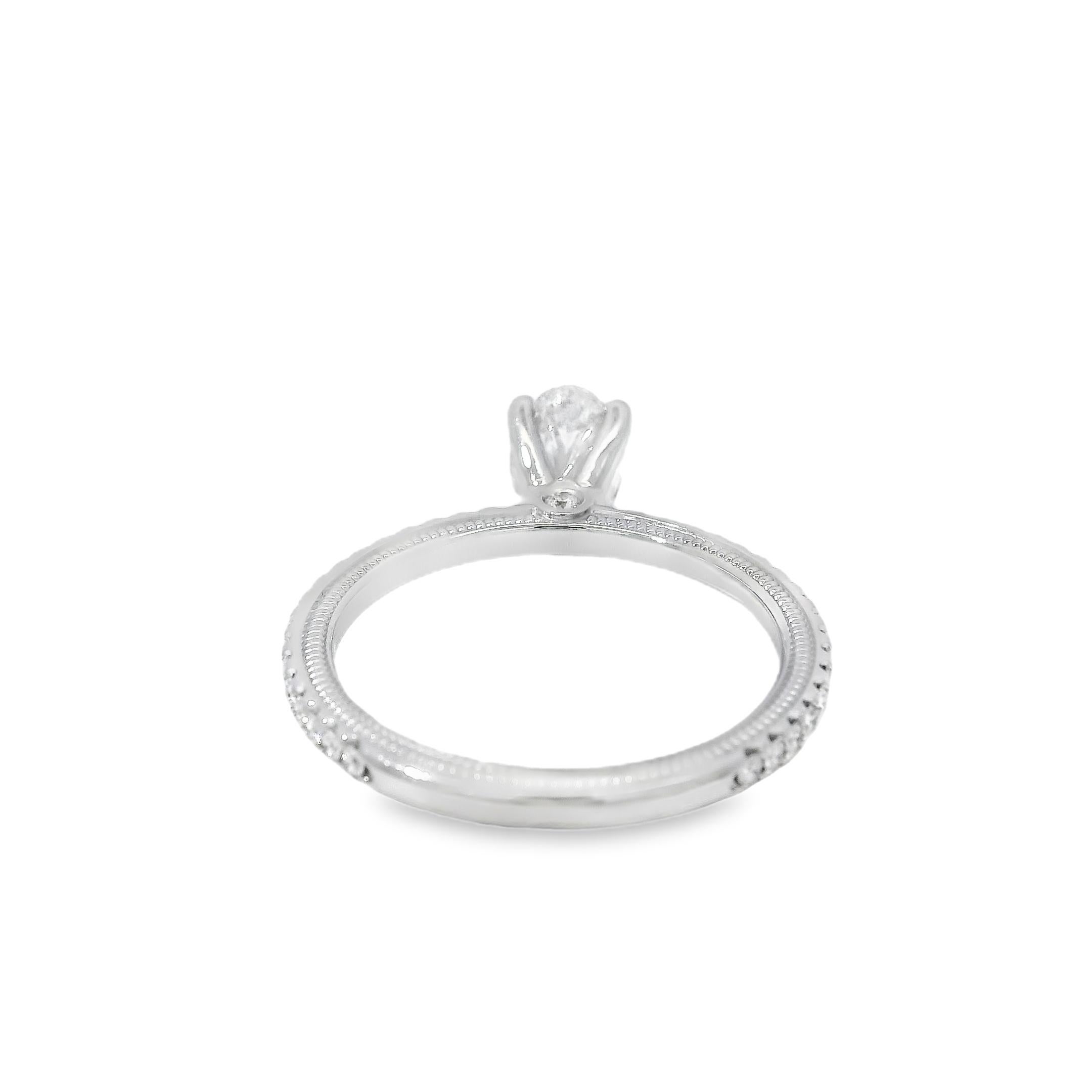 Bague de fiançailles en or blanc 14k certifiée GIA avec un diamant ovale de 0,75ct en vente 7