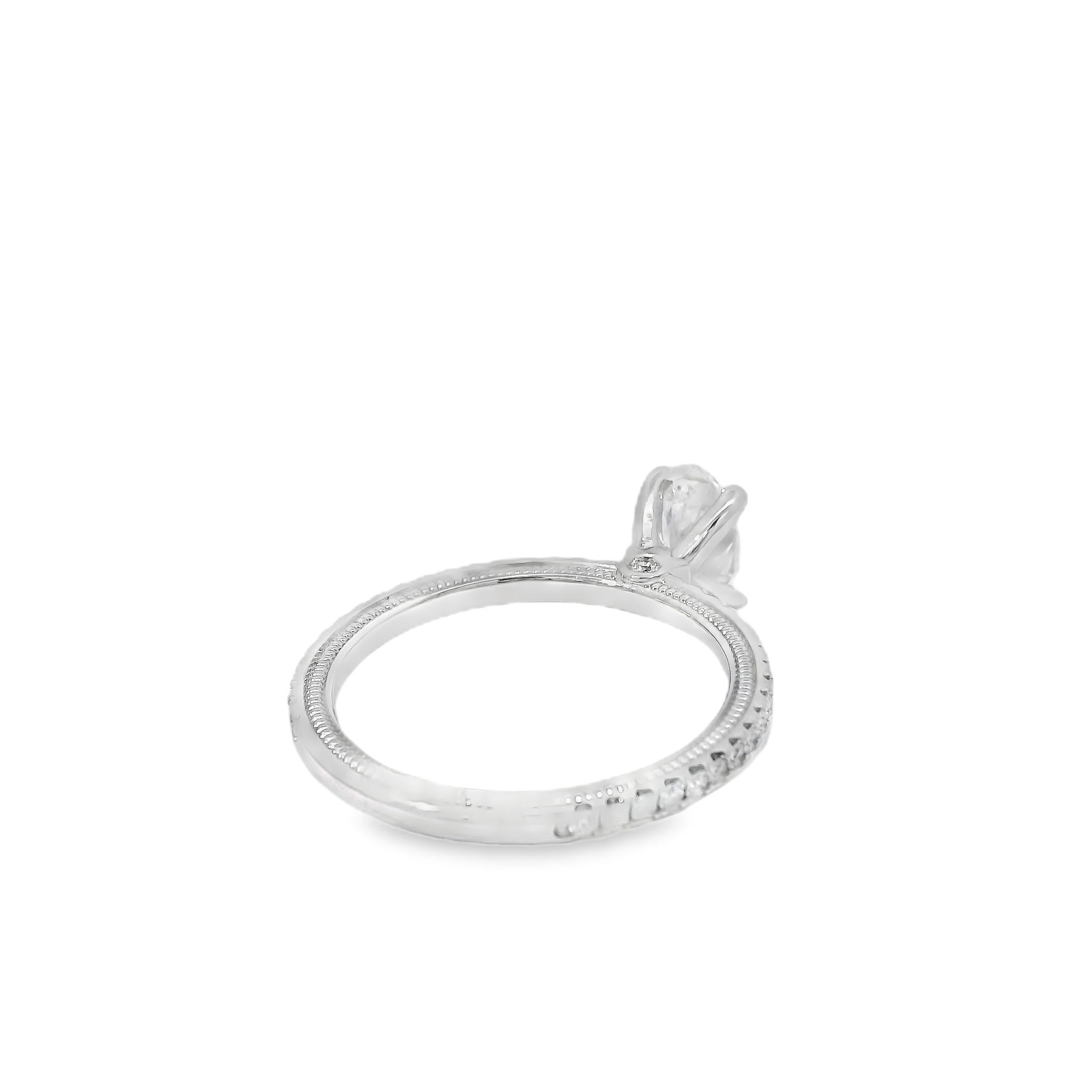 Bague de fiançailles en or blanc 14k certifiée GIA avec un diamant ovale de 0,75ct en vente 9
