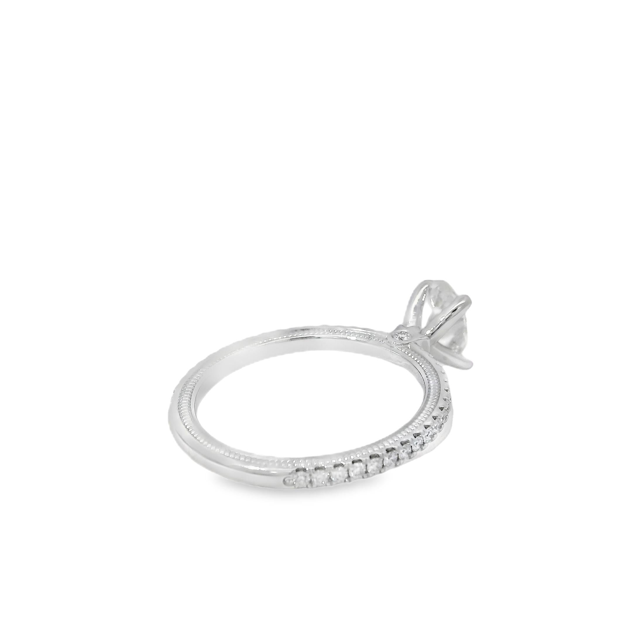 Bague de fiançailles en or blanc 14k certifiée GIA avec un diamant ovale de 0,75ct en vente 10