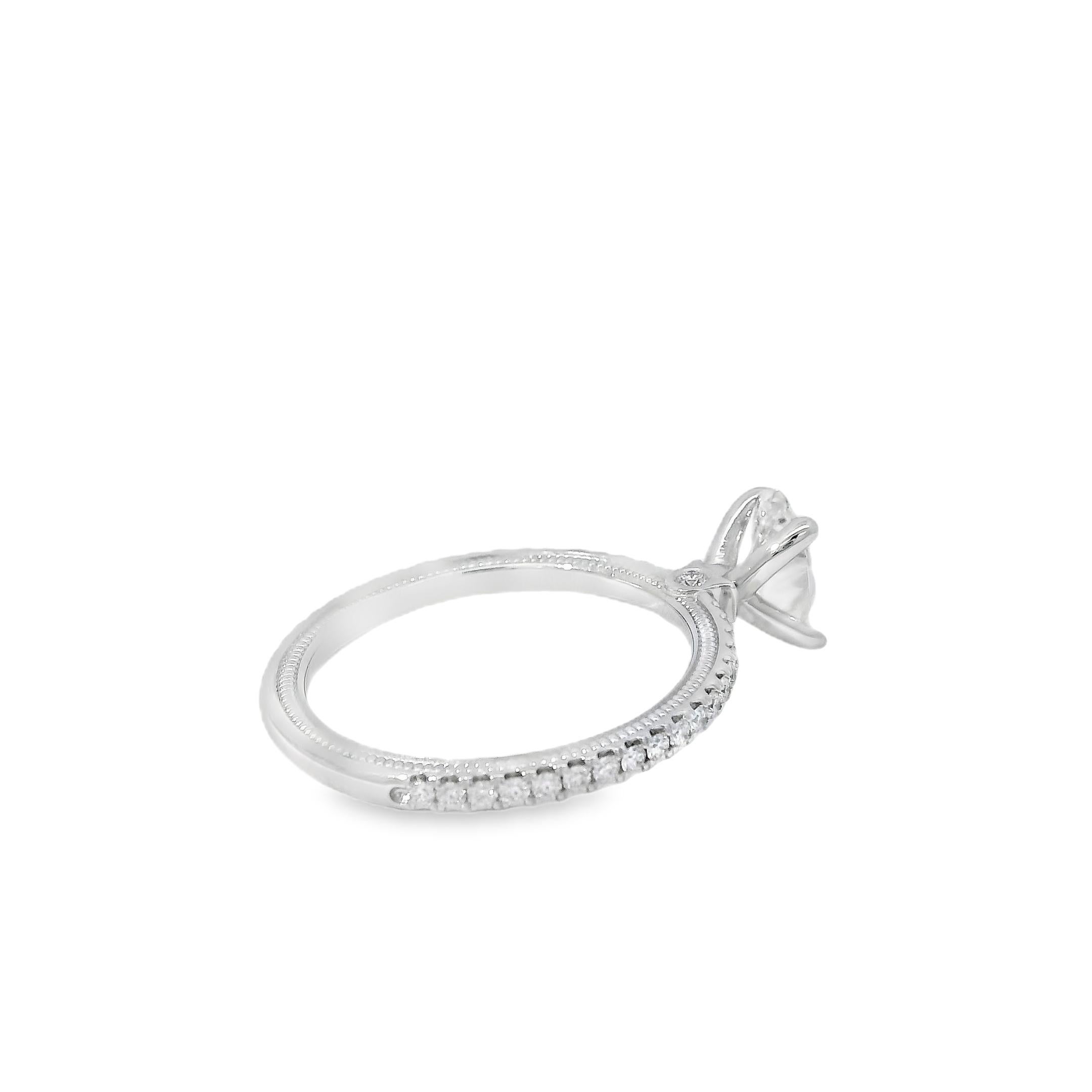 Bague de fiançailles en or blanc 14k certifiée GIA avec un diamant ovale de 0,75ct en vente 11