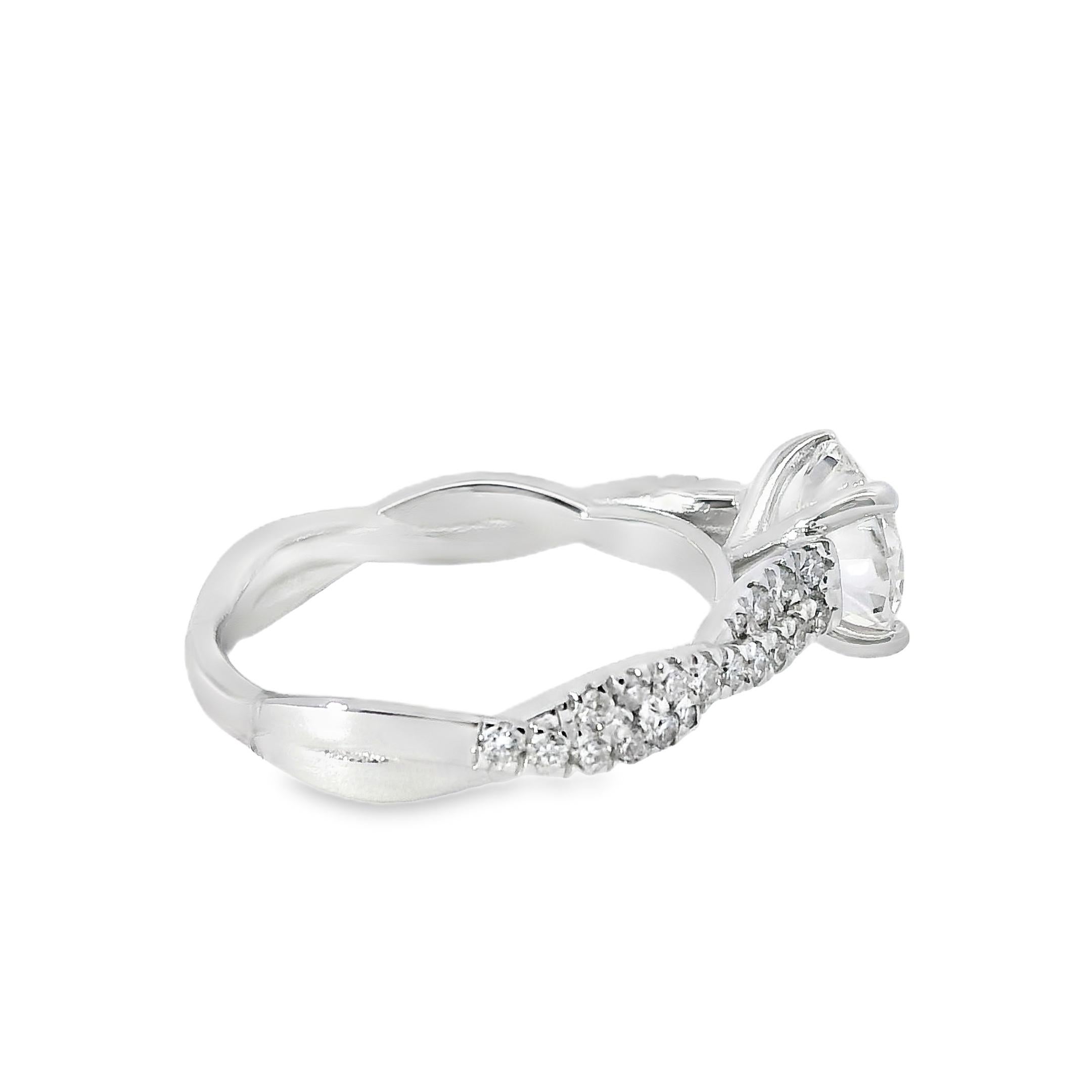 Anello di fidanzamento con diamante rotondo certificato GIA in oro bianco 14k da 1,54 carati in vendita 5