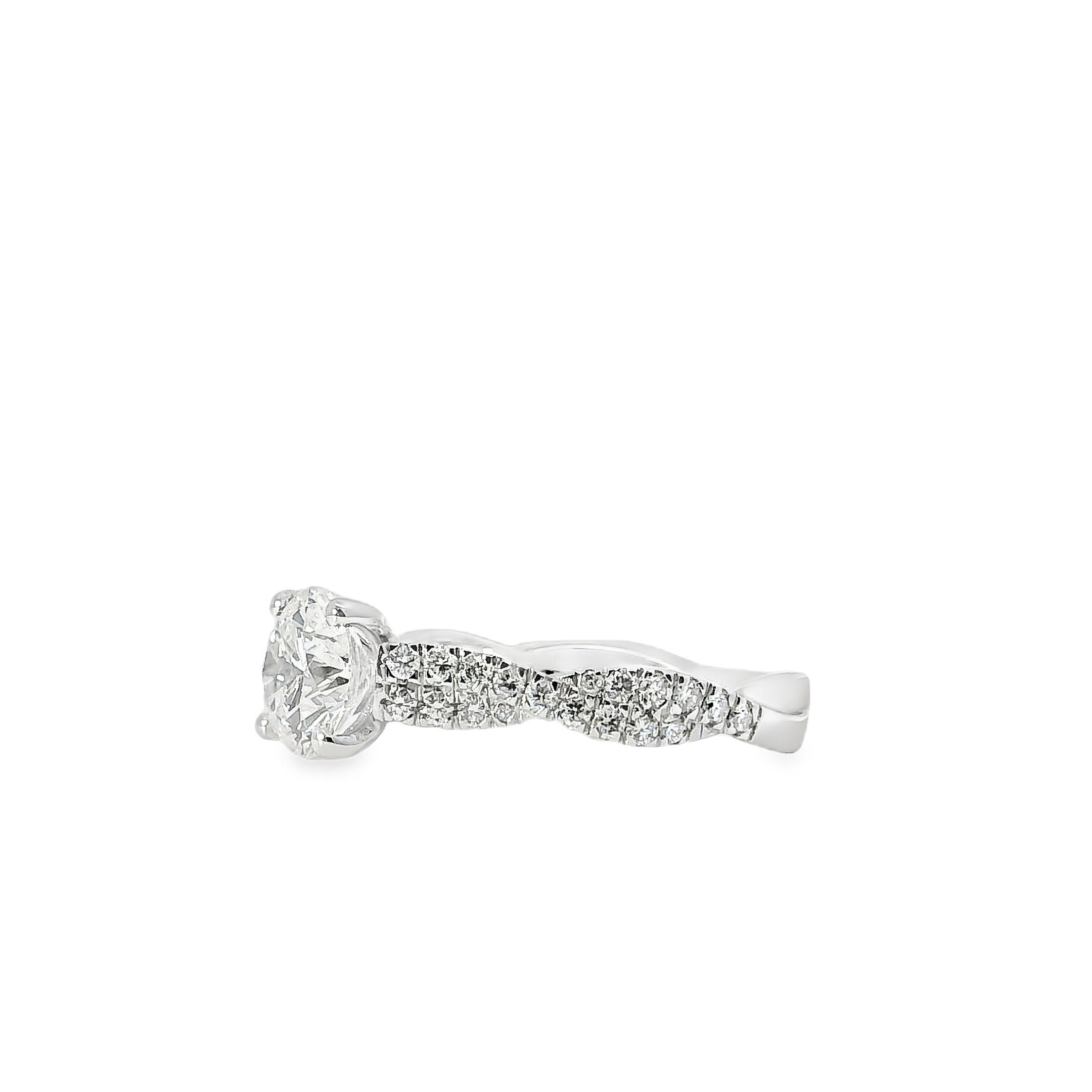 Anello di fidanzamento con diamante rotondo certificato GIA in oro bianco 14k da 1,54 carati in vendita 1