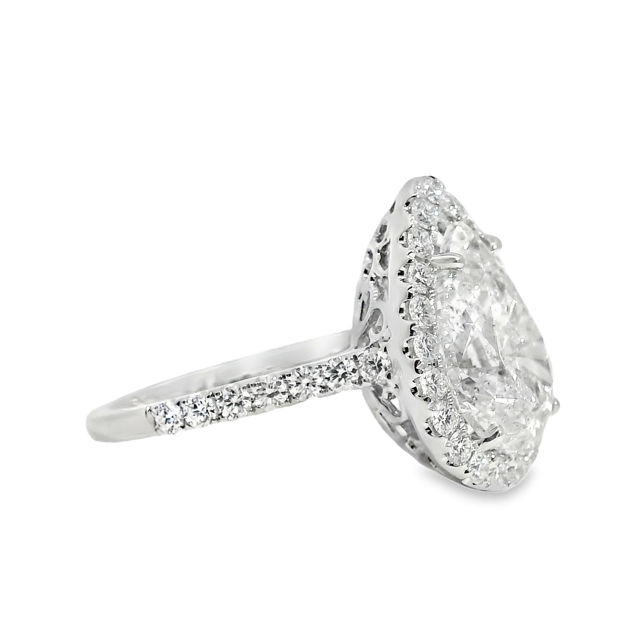Anillo de compromiso de oro blanco de 14k con diamante talla pera certificado GIA de 4,02 ctw en venta 13