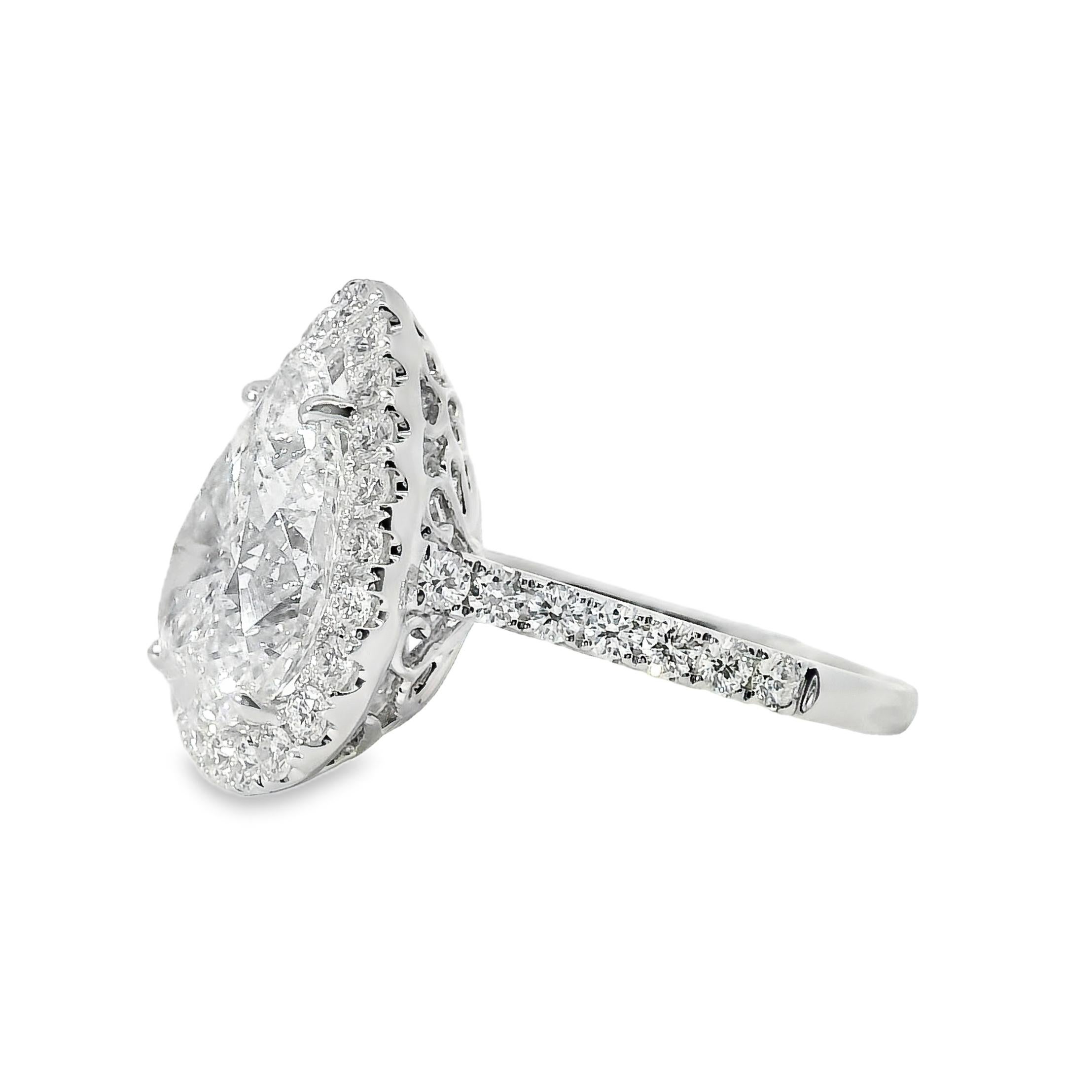 Anillo de compromiso de oro blanco de 14k con diamante talla pera certificado GIA de 4,02 ctw en Nuevo estado para la venta en Boca Raton, FL