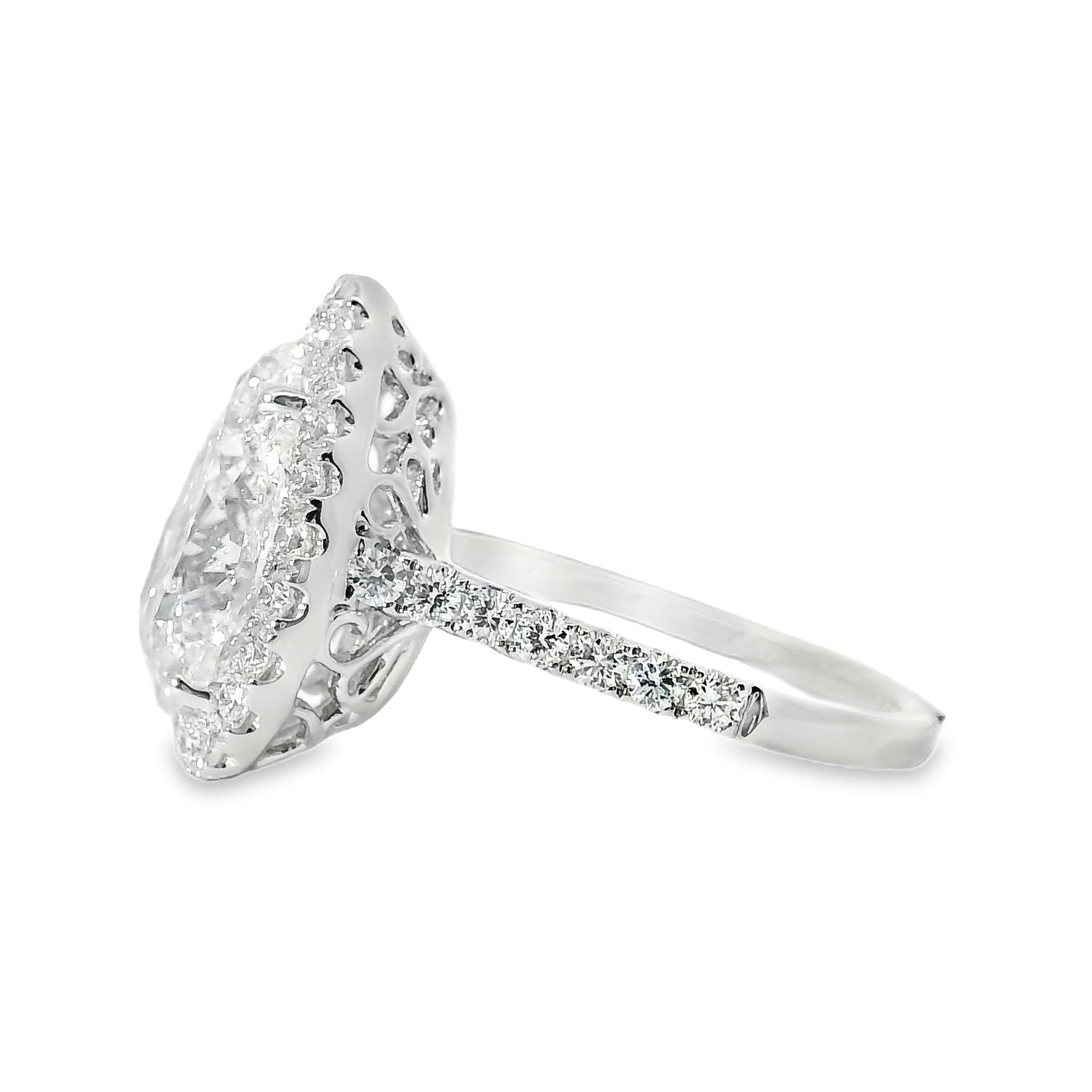 De las mujeres Anillo de compromiso de oro blanco de 14k con diamante talla pera certificado GIA de 4,02 ctw en venta