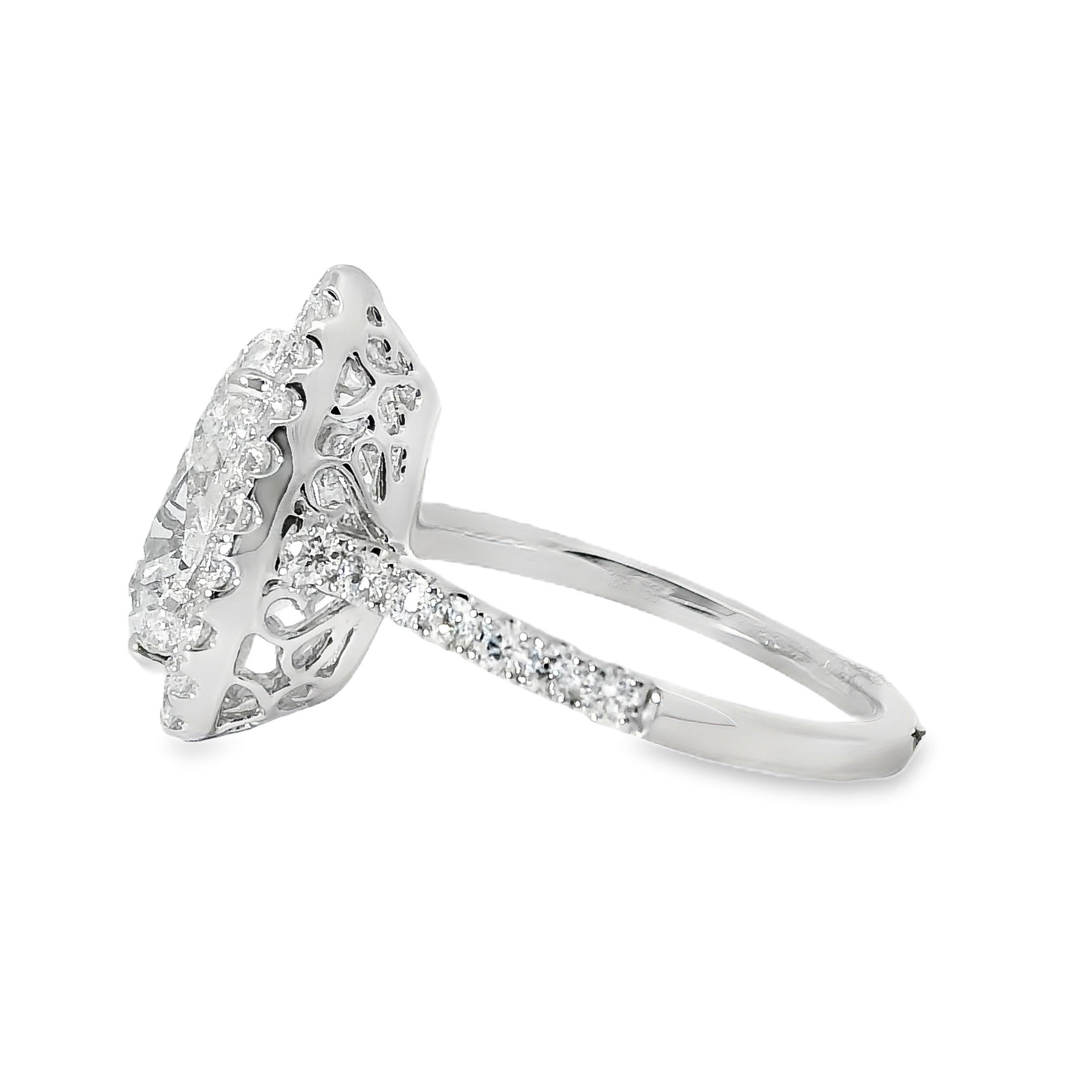 Anillo de compromiso de oro blanco de 14k con diamante talla pera certificado GIA de 4,02 ctw en venta 1