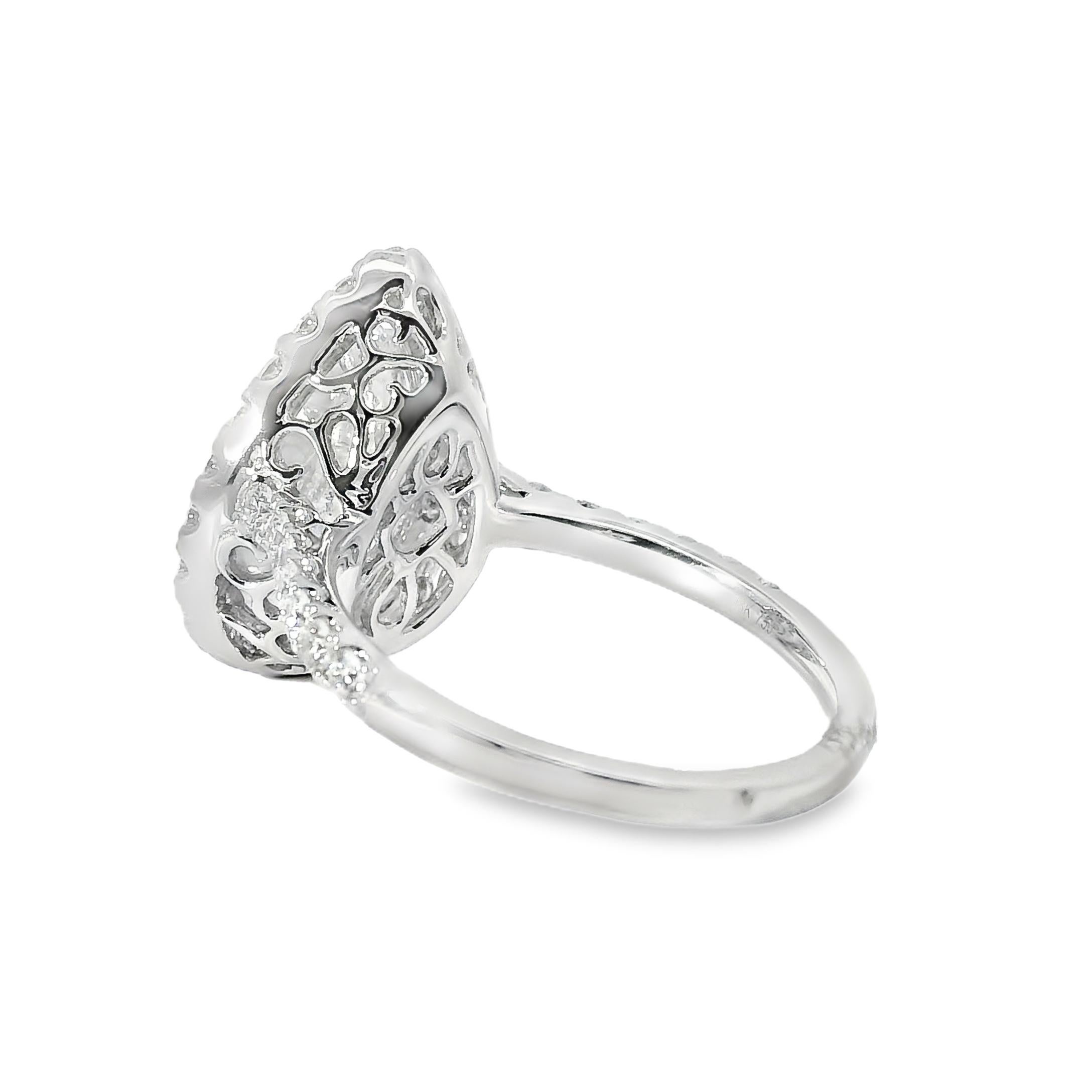 Anillo de compromiso de oro blanco de 14k con diamante talla pera certificado GIA de 4,02 ctw en venta 3