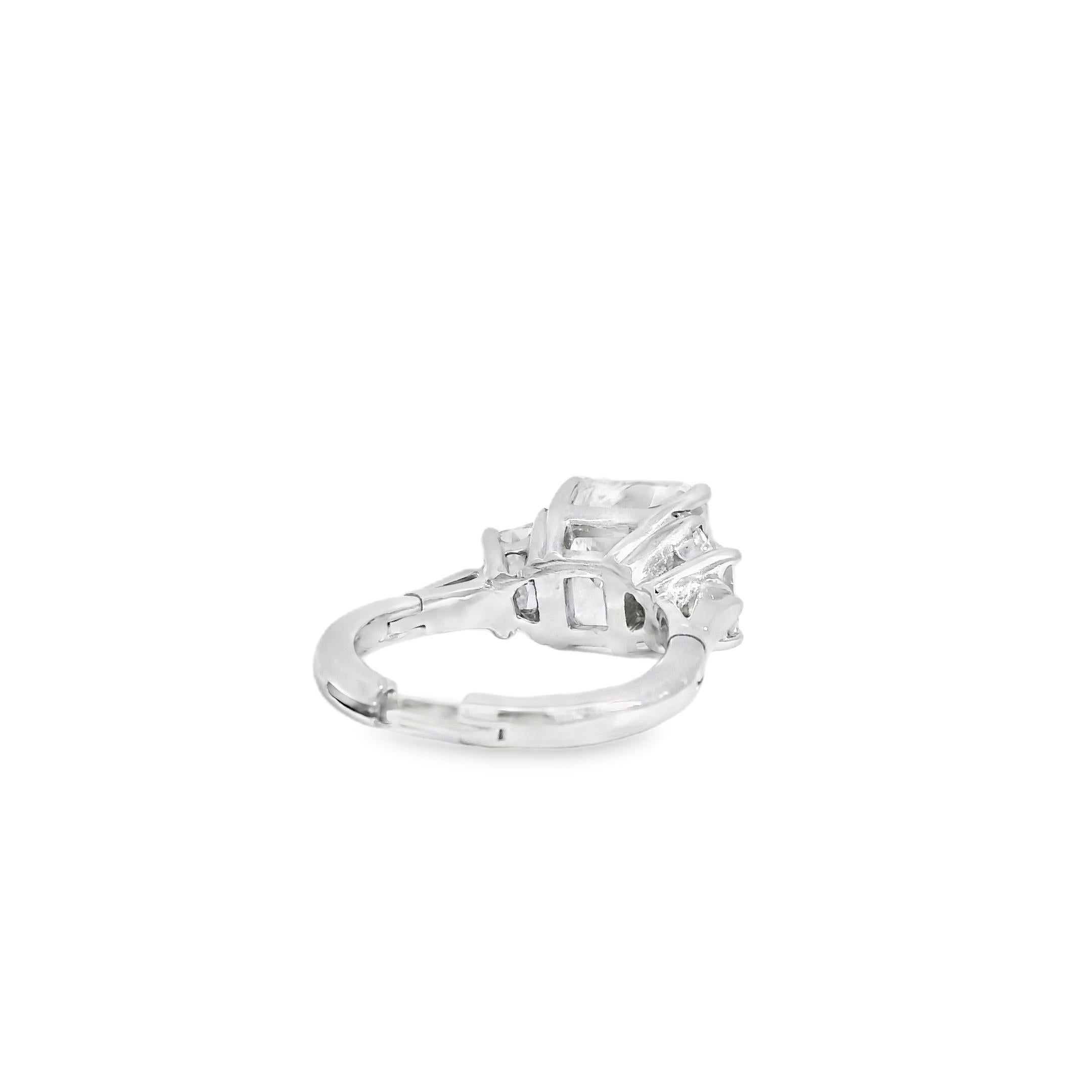 14k White Gold GIA Certified 5.03ct Diamond Engagement Ring en venta 8