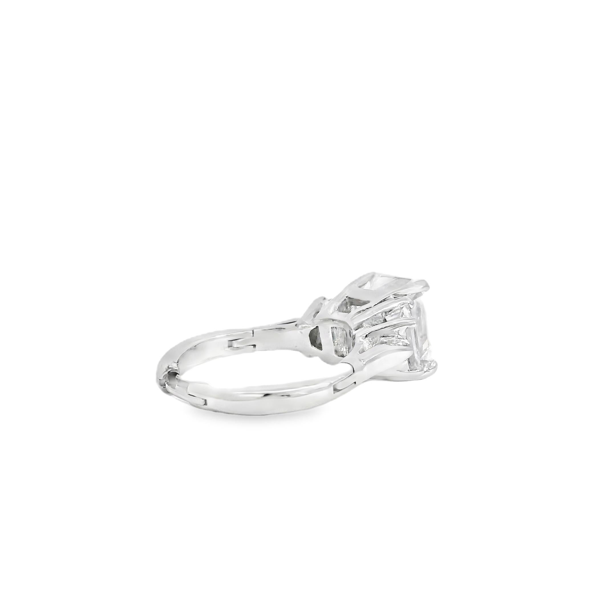 14k White Gold GIA Certified 5.03ct Diamond Engagement Ring en venta 10
