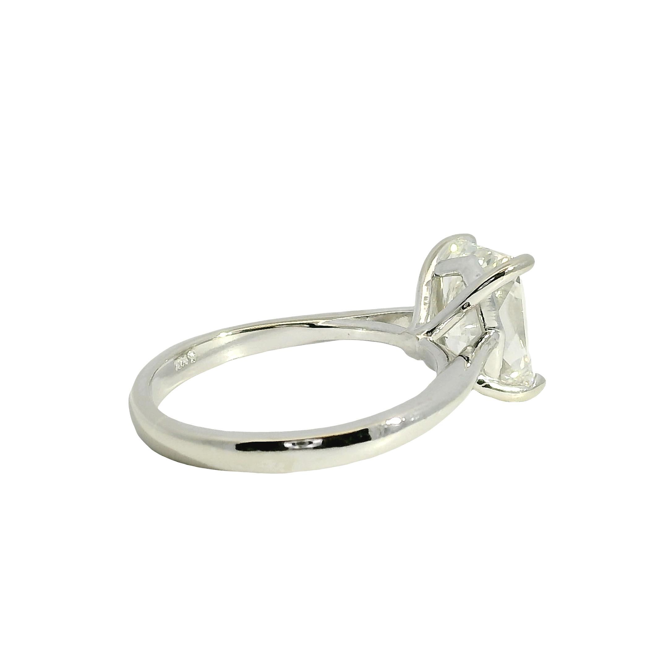 Bague de fiançailles en or blanc 14k certifiée GIA avec diamant taille émeraude en vente 4