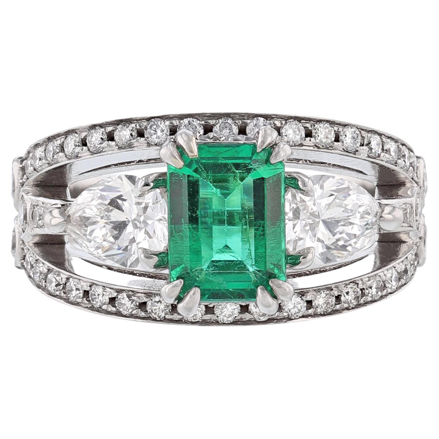 14K White Gold GIA Certified Emerald Diamond Ring For Sale