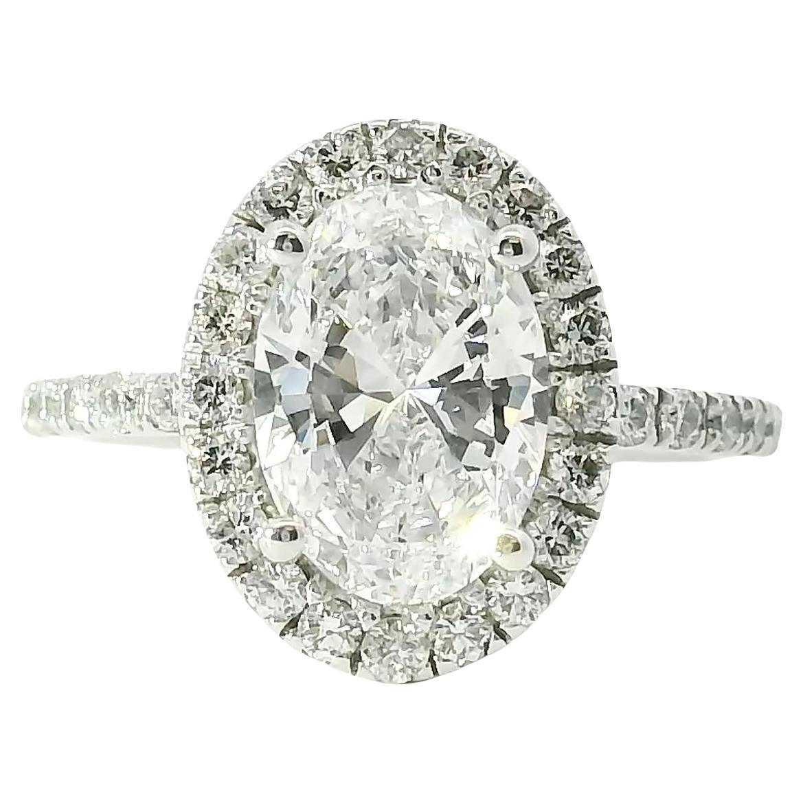 Bague de fiançailles en or blanc 14k avec diamant ovale certifié GIA