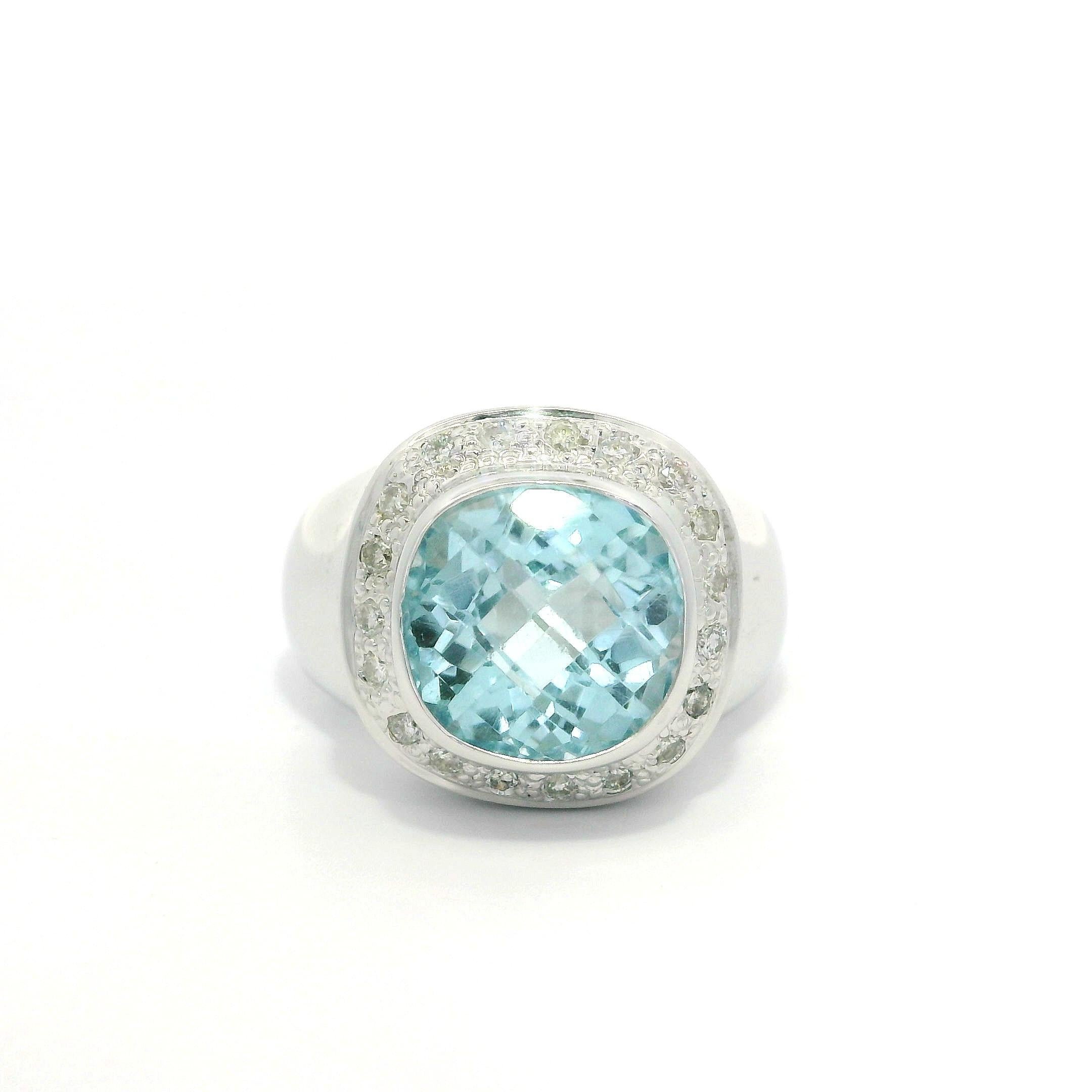 14k White Gold GIA Cushion Checkerboard Bezel Blue Topaz w/ Diamond Ring in vendita 6