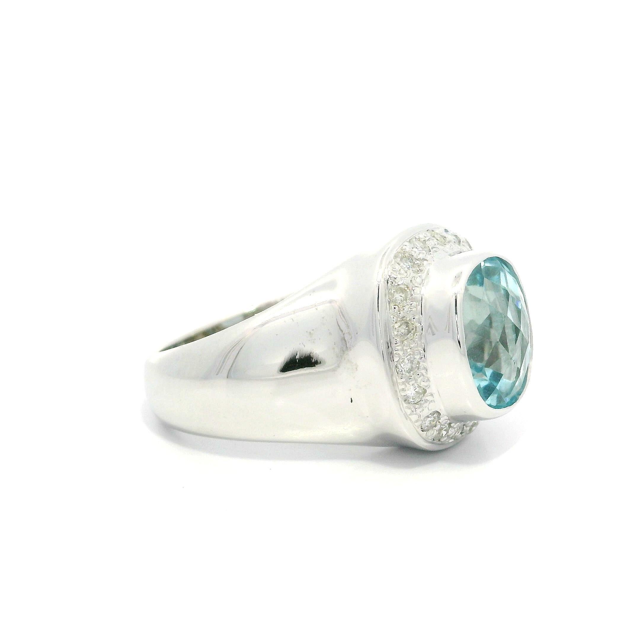 14k White Gold GIA Cushion Checkerboard Bezel Blue Topaz w/ Diamond Ring in vendita 8