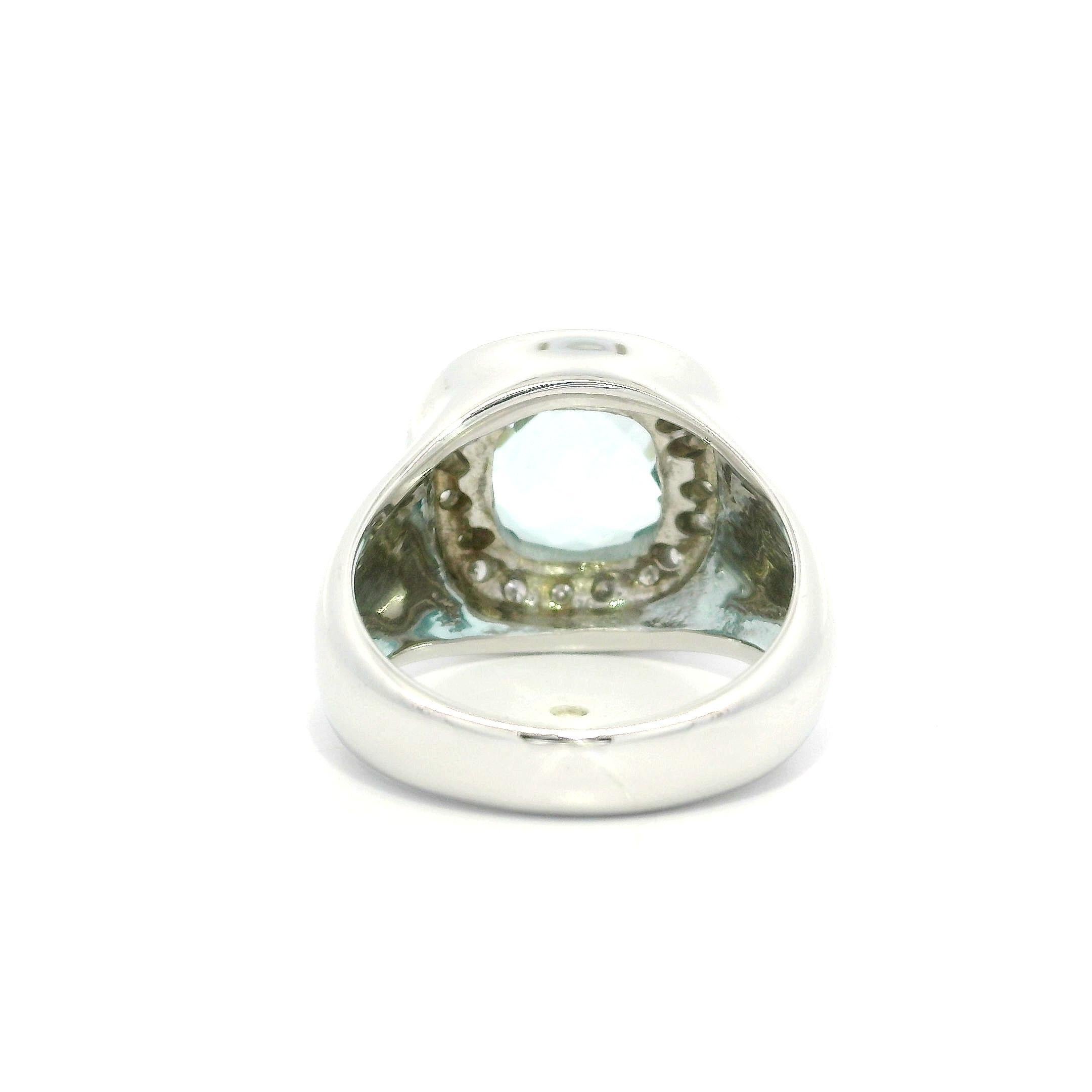 14k White Gold GIA Cushion Checkerboard Bezel Blue Topaz w/ Diamond Ring in vendita 10