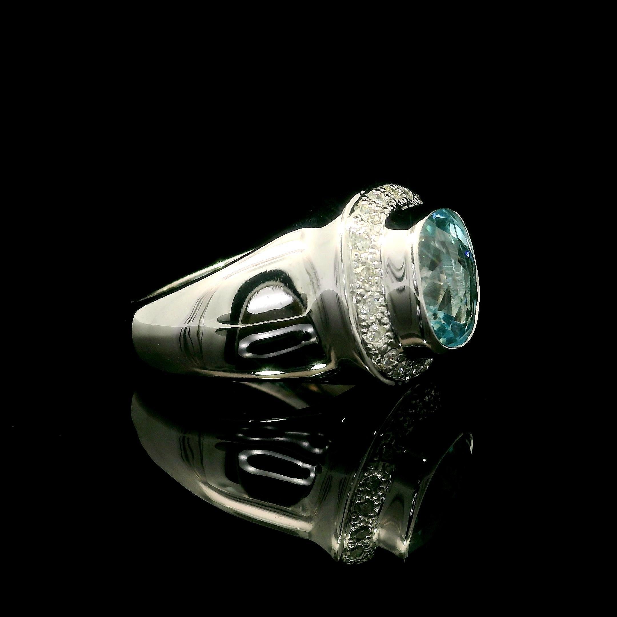 Donna 14k White Gold GIA Cushion Checkerboard Bezel Blue Topaz w/ Diamond Ring in vendita