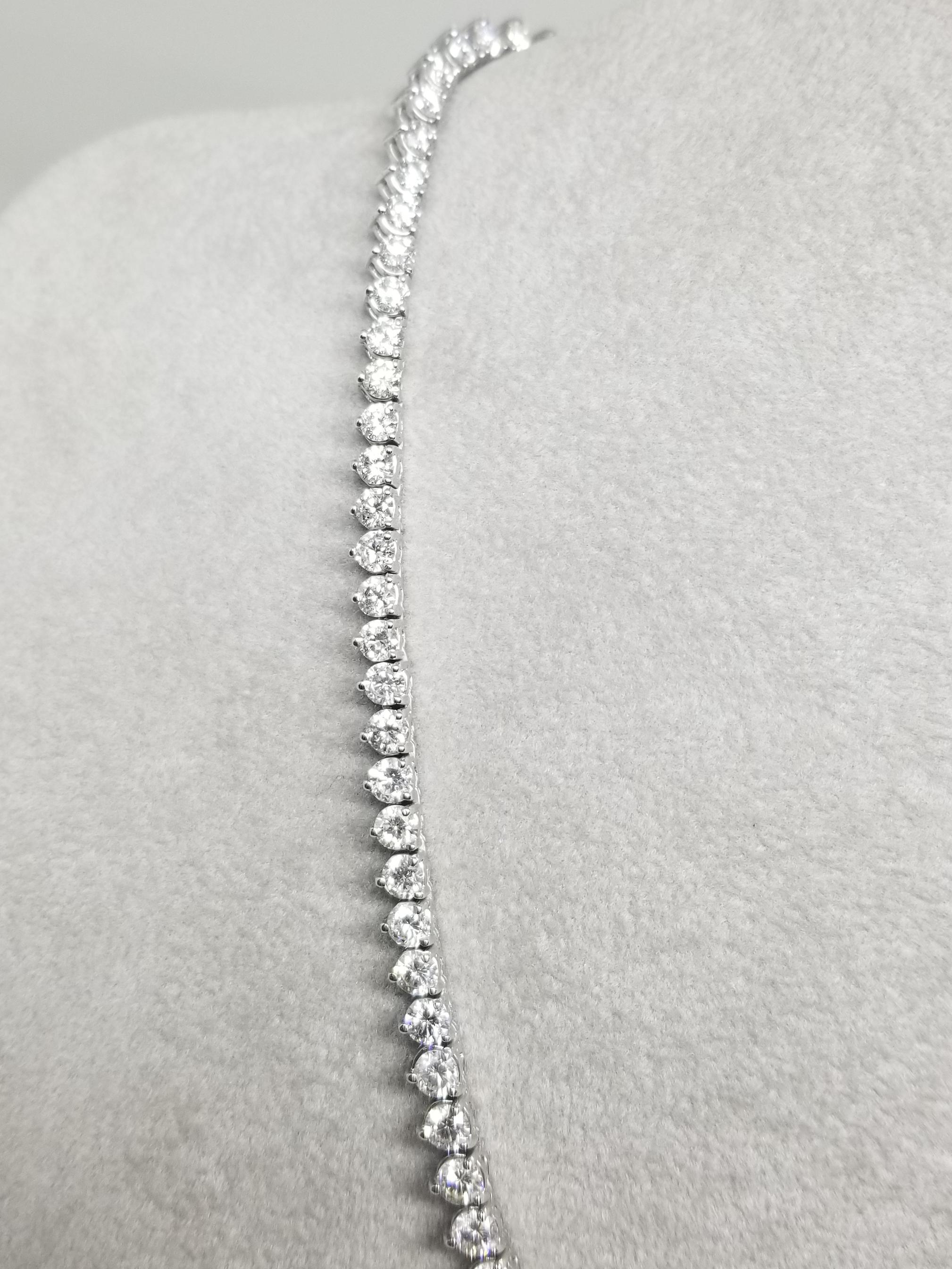 14 Karat White Gold Graduated 3 Prong Diamond Necklace 20.10 Carat 3