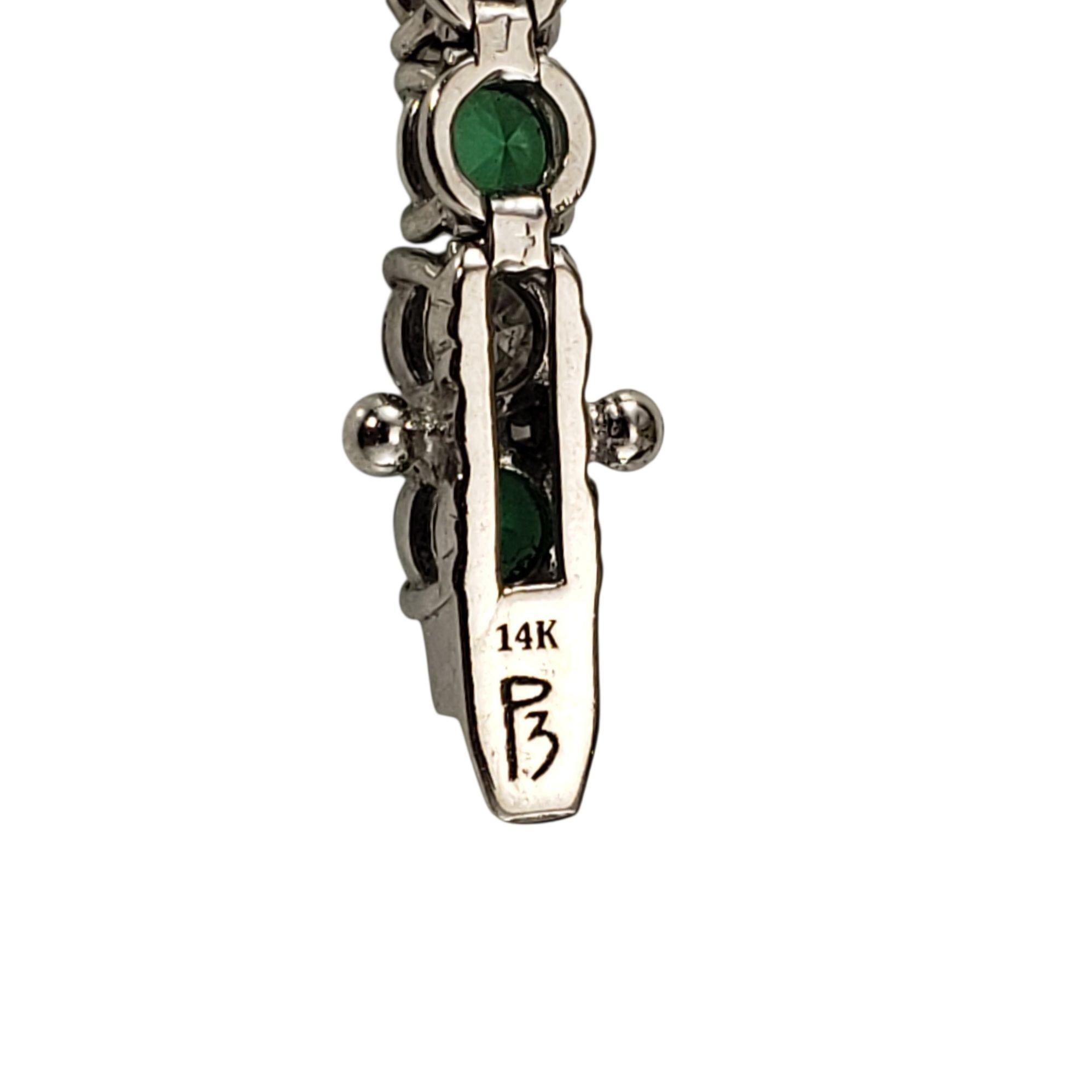 Pulsera de tenis de oro blanco de 14 quilates, cristal verde y diamantes  #23325 en Bueno estado para la venta en Washington Depot, CT