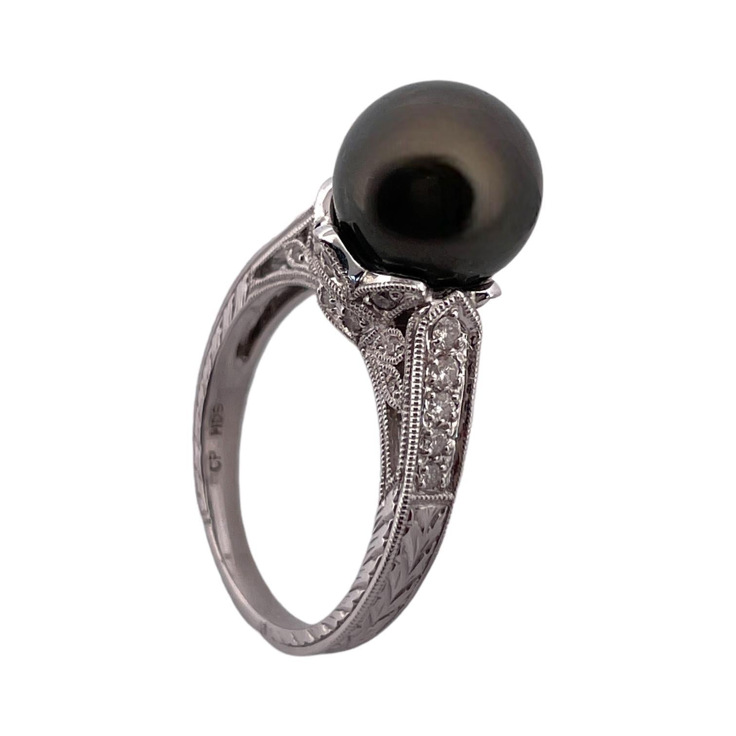 Taglio misto Anello con perle grigie e diamanti in oro bianco 14K in vendita