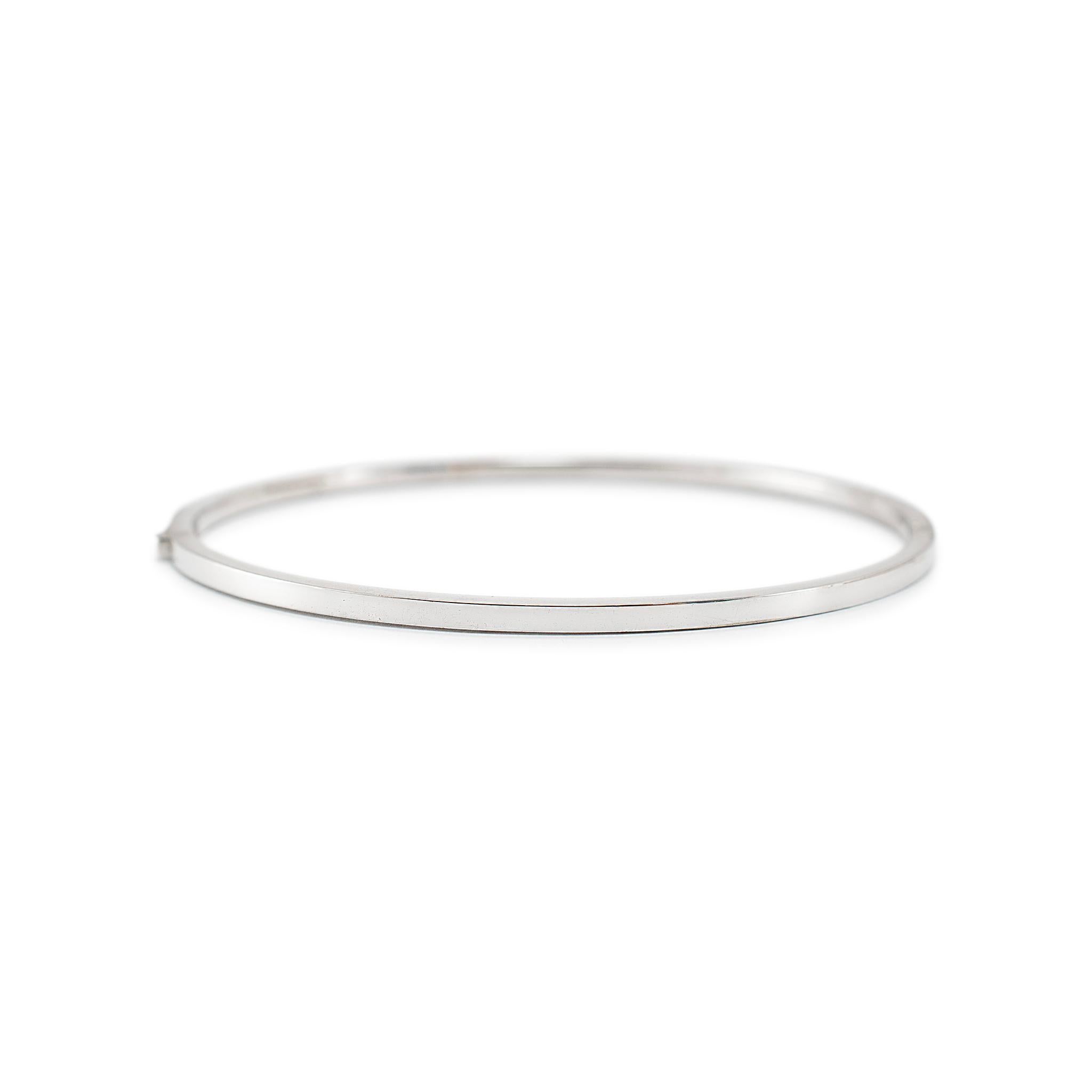 Bracciale a mezza eternità in oro bianco 14K Tennis 1,35ct Diamond Bangle In condizioni ottime in vendita a Houston, TX