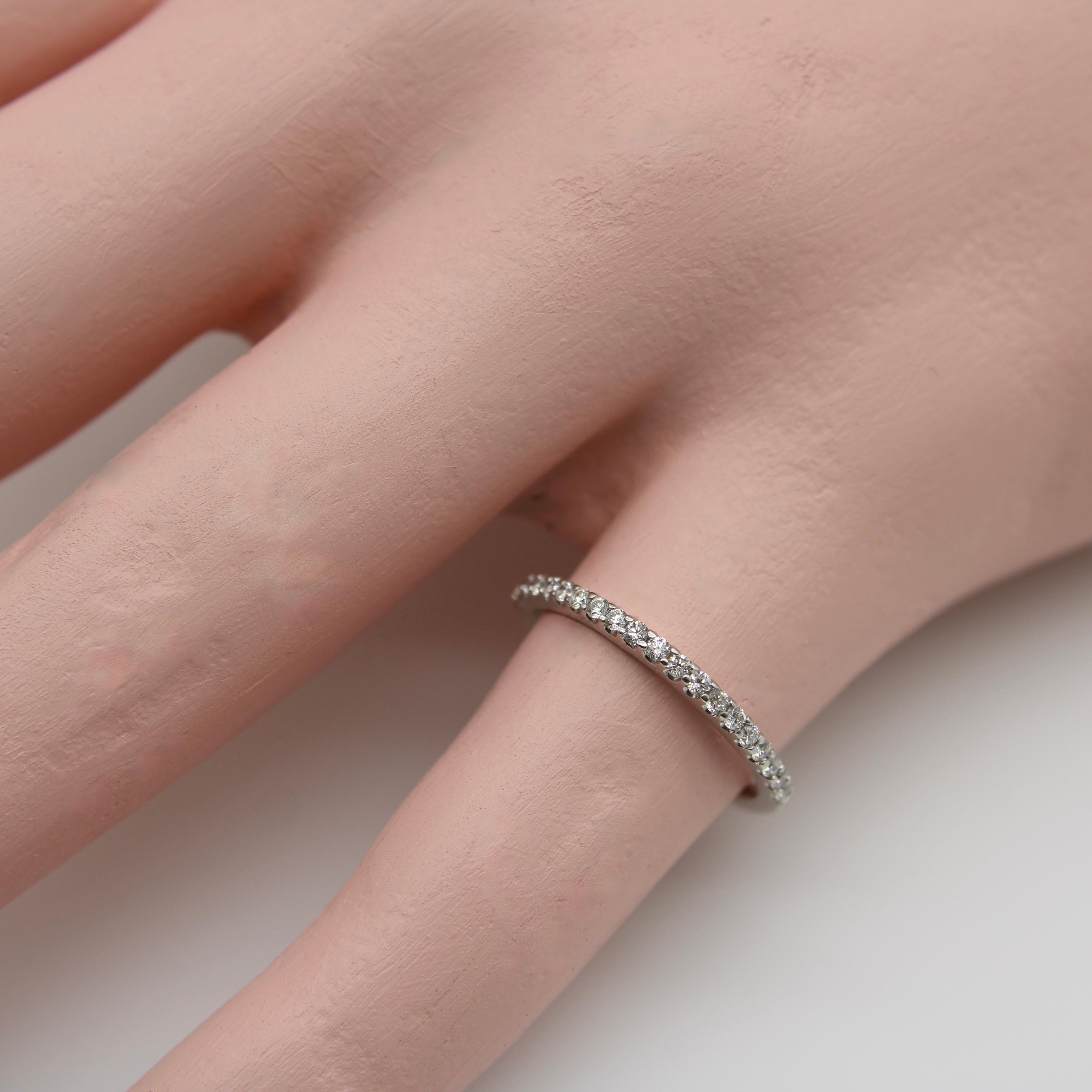 14K Weißgold Halbhoop-Eternity-Ring im Angebot 2
