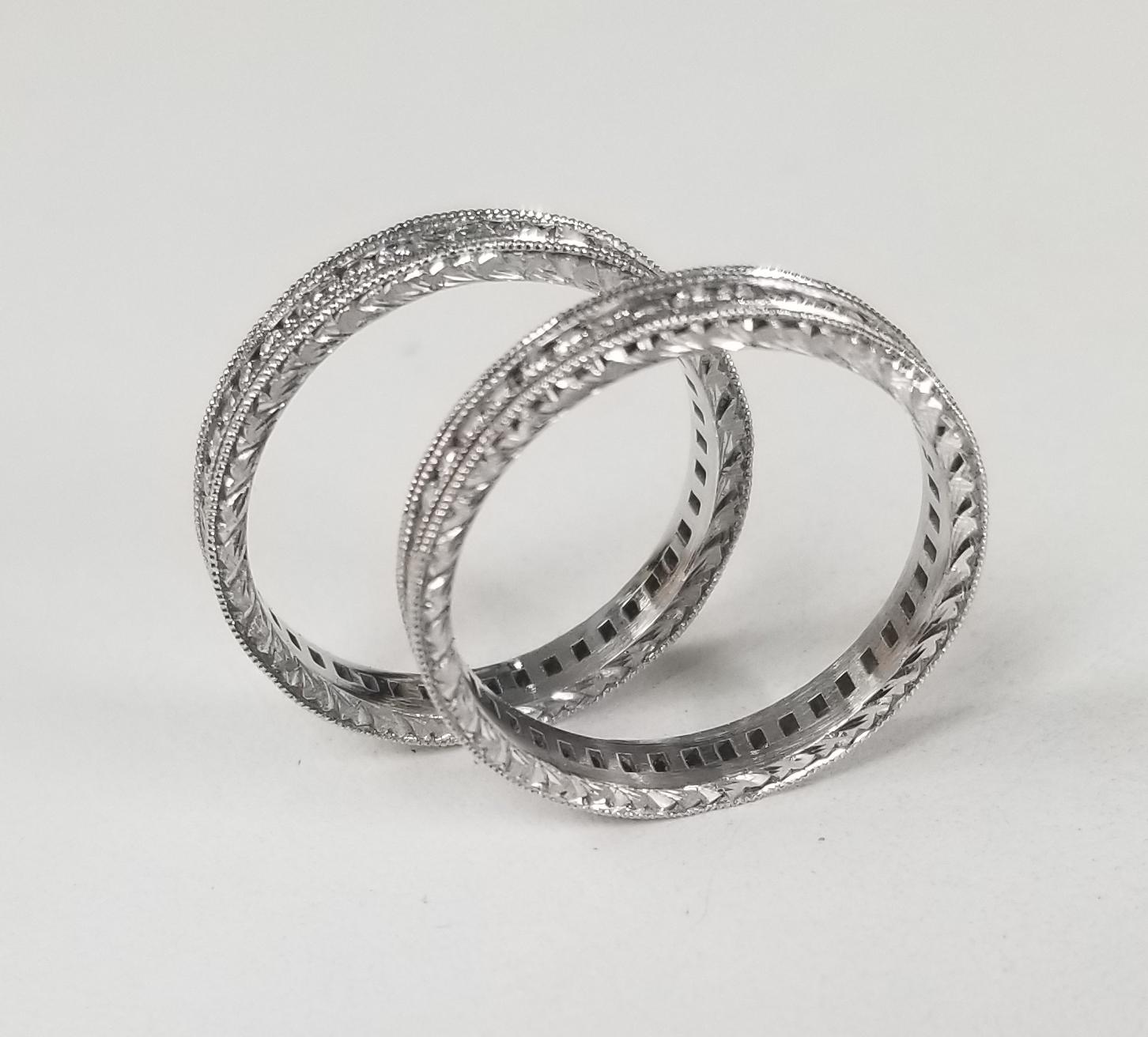 Anillo Eternidad Cuadrado y Redondo de Diamantes Grabado a Mano en Oro Blanco de 14 Kilates Art Decó en venta