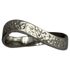 14K White Gold Hand Hammered Wave Band Ring