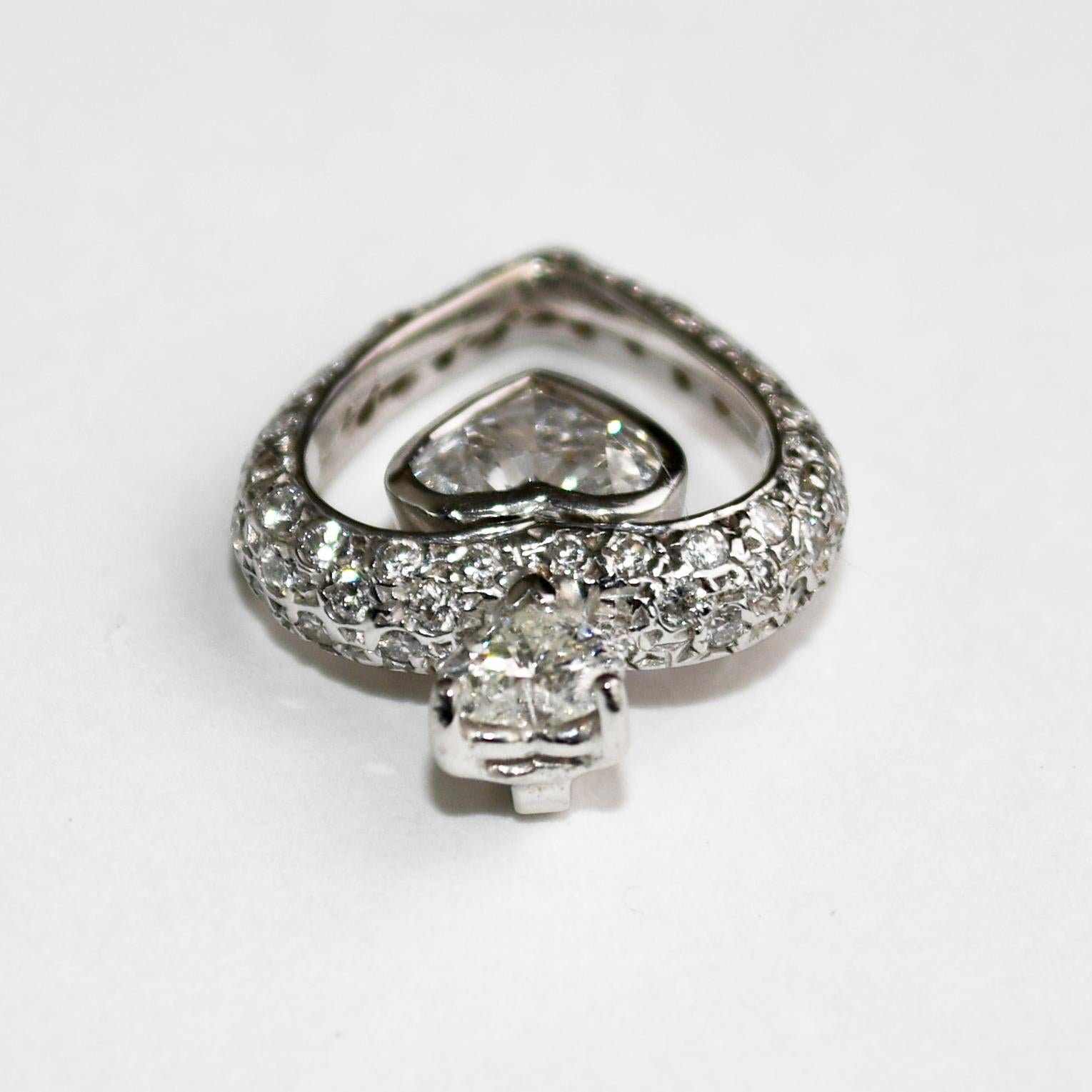 Ciondolo con diamante a forma di cuore in oro bianco 14K 1,00ct In condizioni ottime in vendita a Laguna Beach, CA