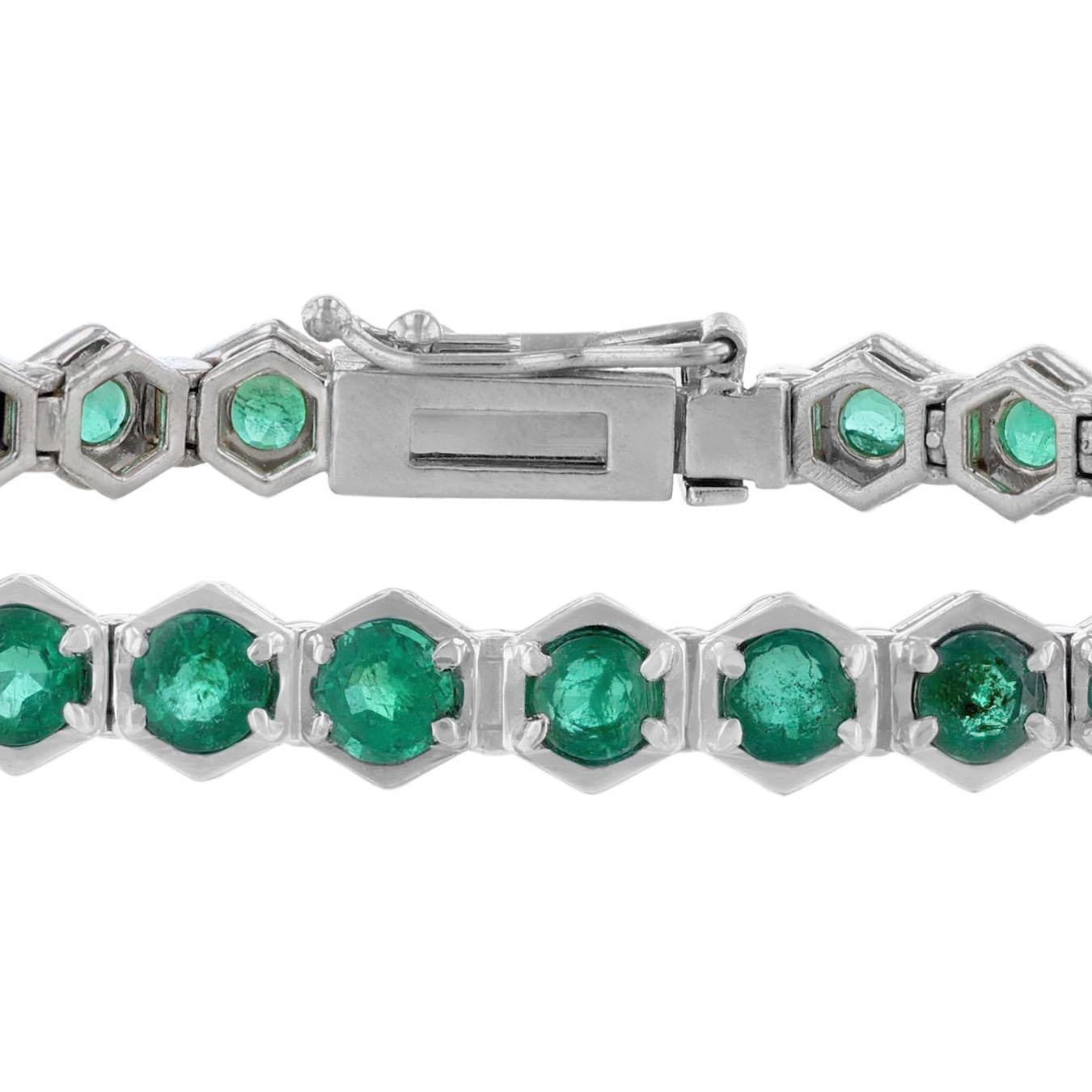 Contemporary 14K White Gold Hexagon Bezel Emerald Tennis Bracelet, 3.94 Carat For Sale