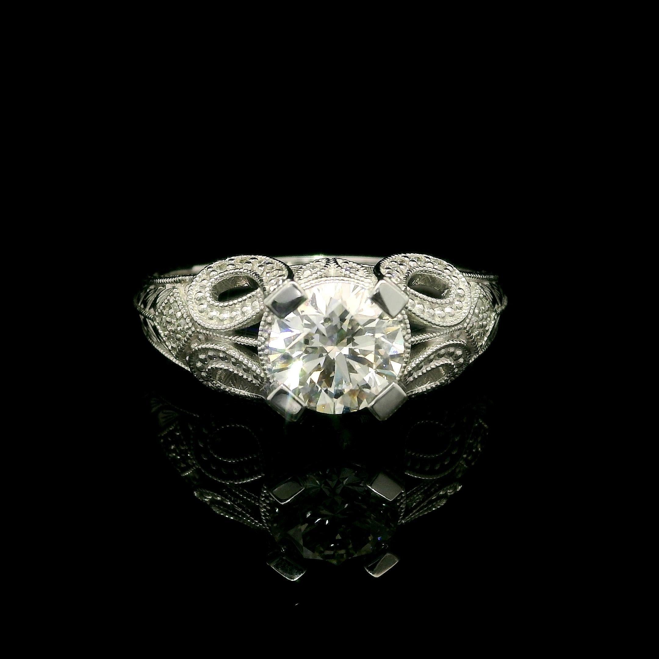 Anillo Estilo Vintage Oro Blanco 14k IGI 1.46ctw Diamante Milgrain Trabajo Grabado en Excelente estado para la venta en Montclair, NJ