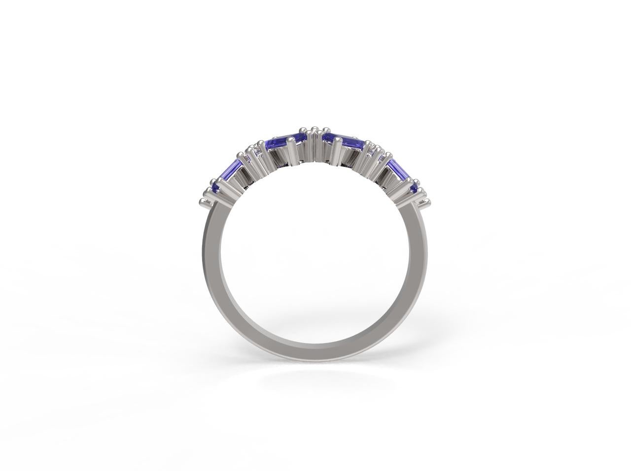 14 Karat White Gold Iolite and Diamonds Baguette Ring For Sale 2