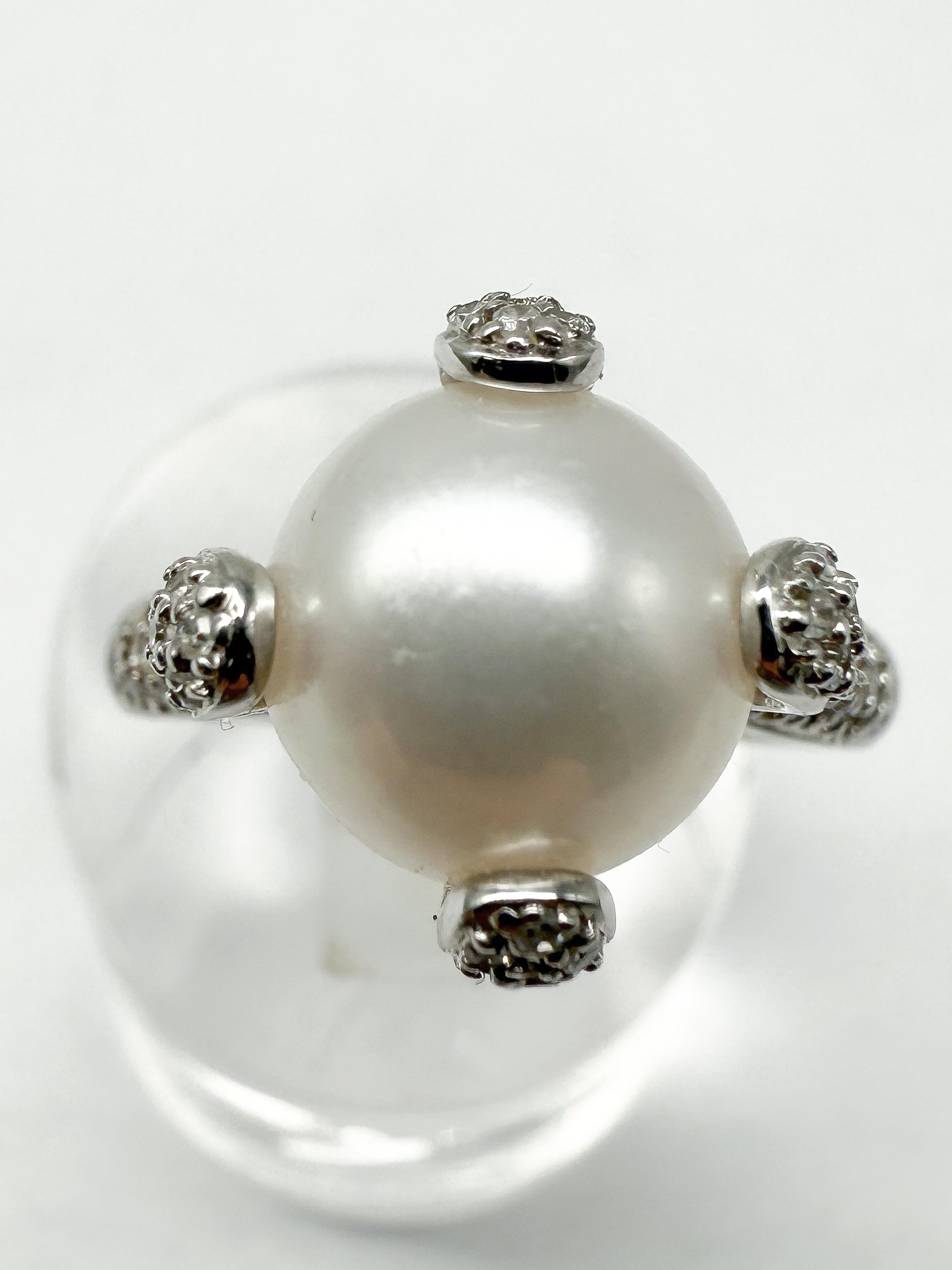 Brilliant Cut 14K White Gold Jewelry Set with Natural Pearls and Diamonds For Sale