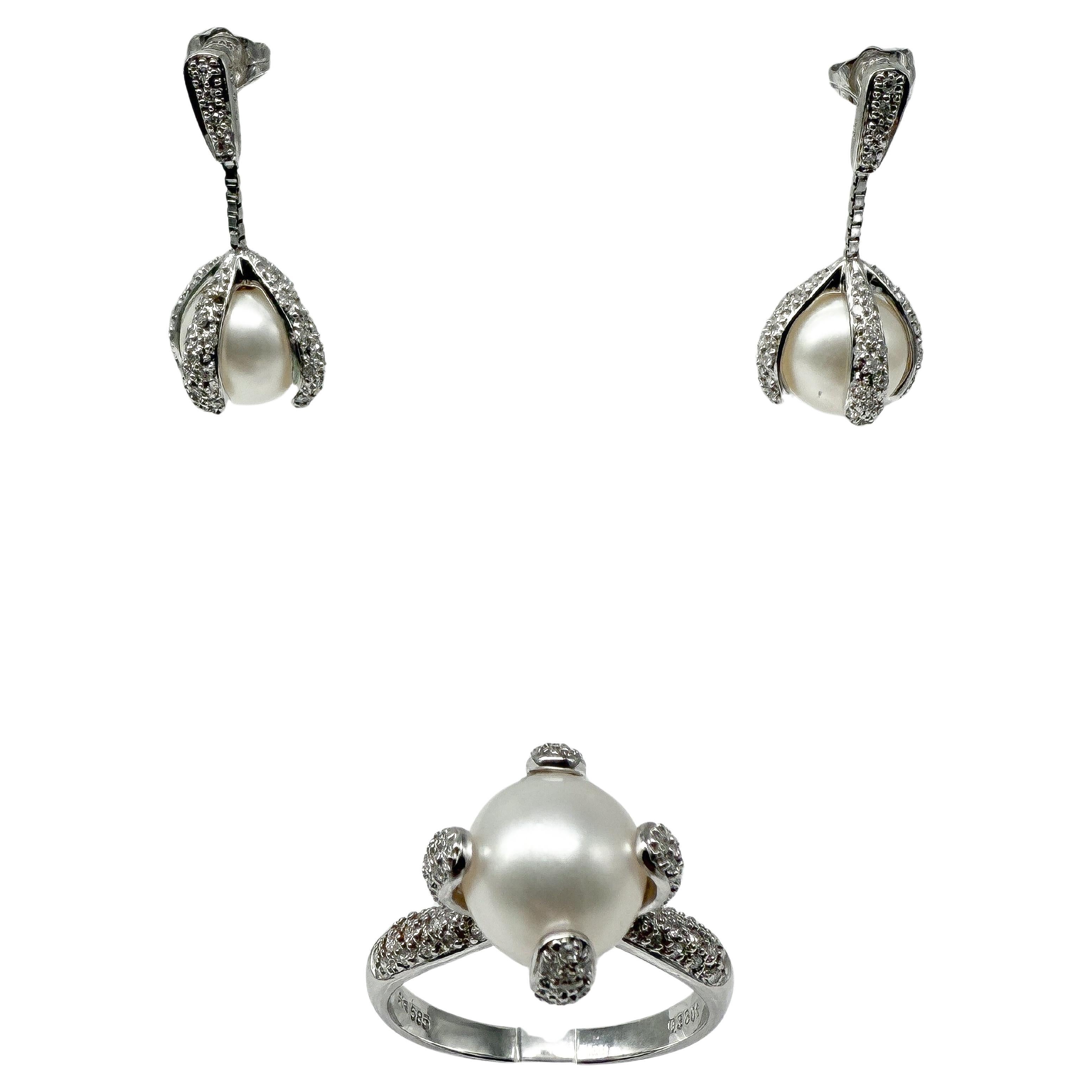 14K White Gold Jewelry Set with Natural Pearls and Diamonds For Sale