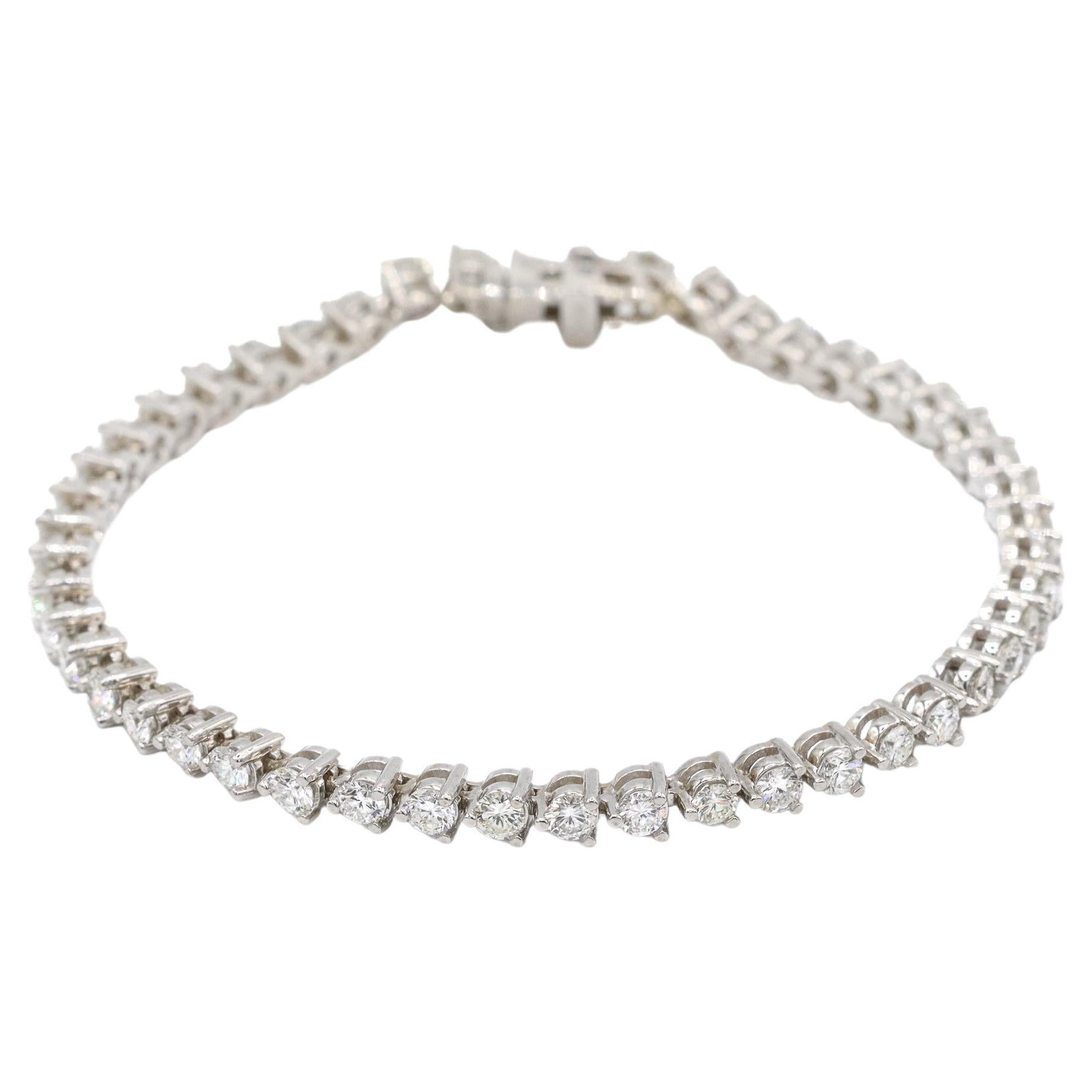 14K White Gold Ladies 3.90 Carats Diamond Tennis Bracelet For Sale