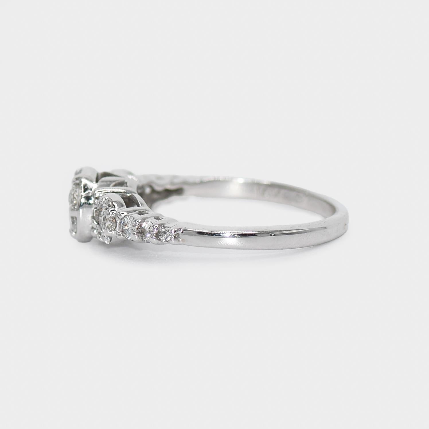 Women's or Men's 14K White Gold Ladies' Diamond Cluster Ring 0.40tdw, 2.6g For Sale