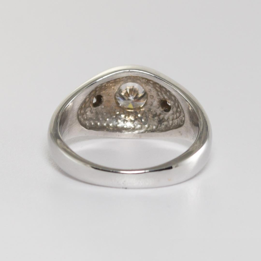 Anello da donna in oro bianco 14K con diamante da 0,82 carati In condizioni ottime in vendita a Laguna Beach, CA