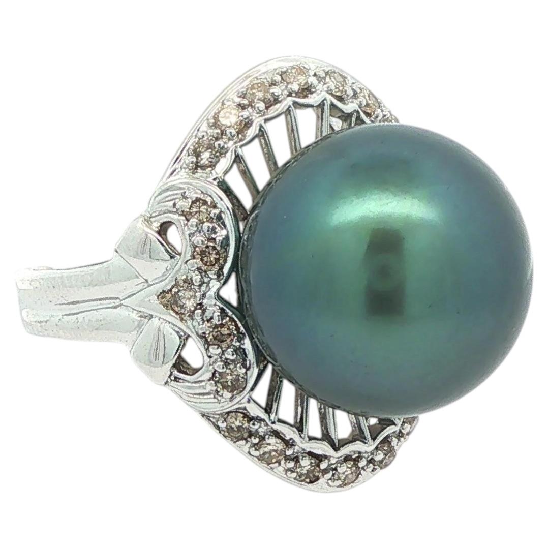 Bague en or blanc 14k, perle de Tahiti 13.92mm avec diamant