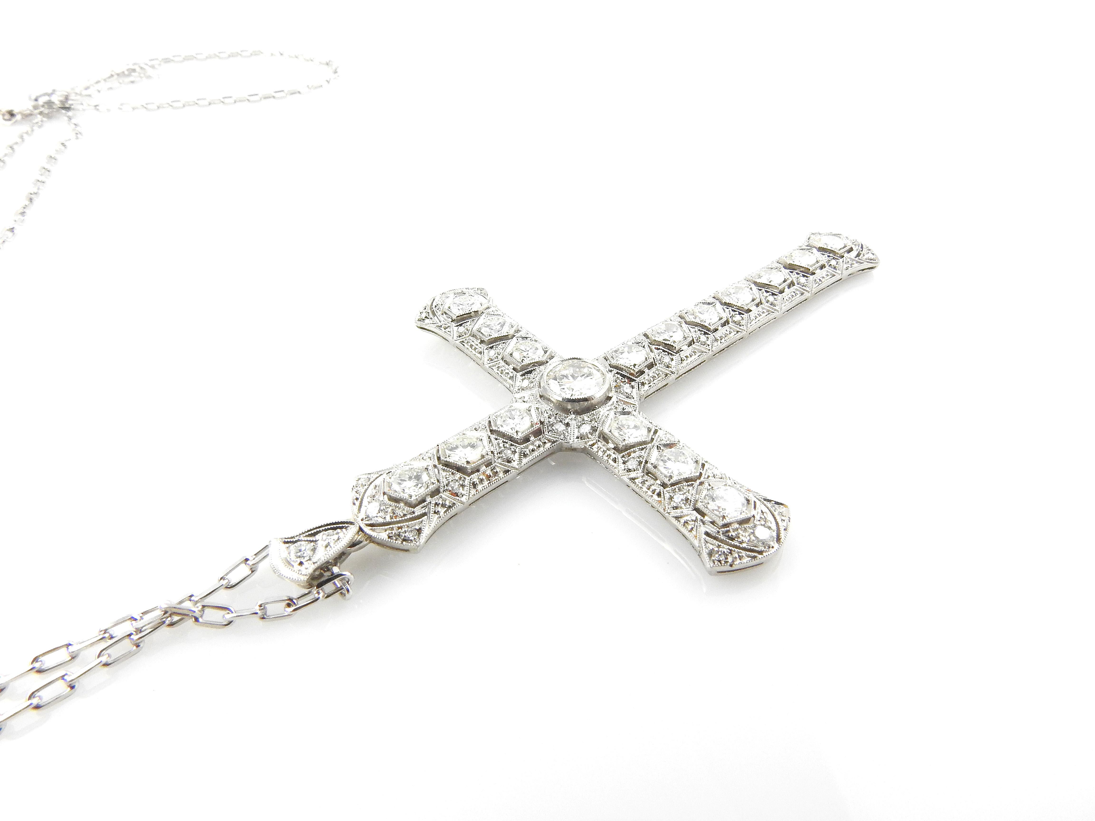 14K White Gold Large Diamond Cross Pendant Necklace 3.51cts #14328 In Good Condition For Sale In Washington Depot, CT