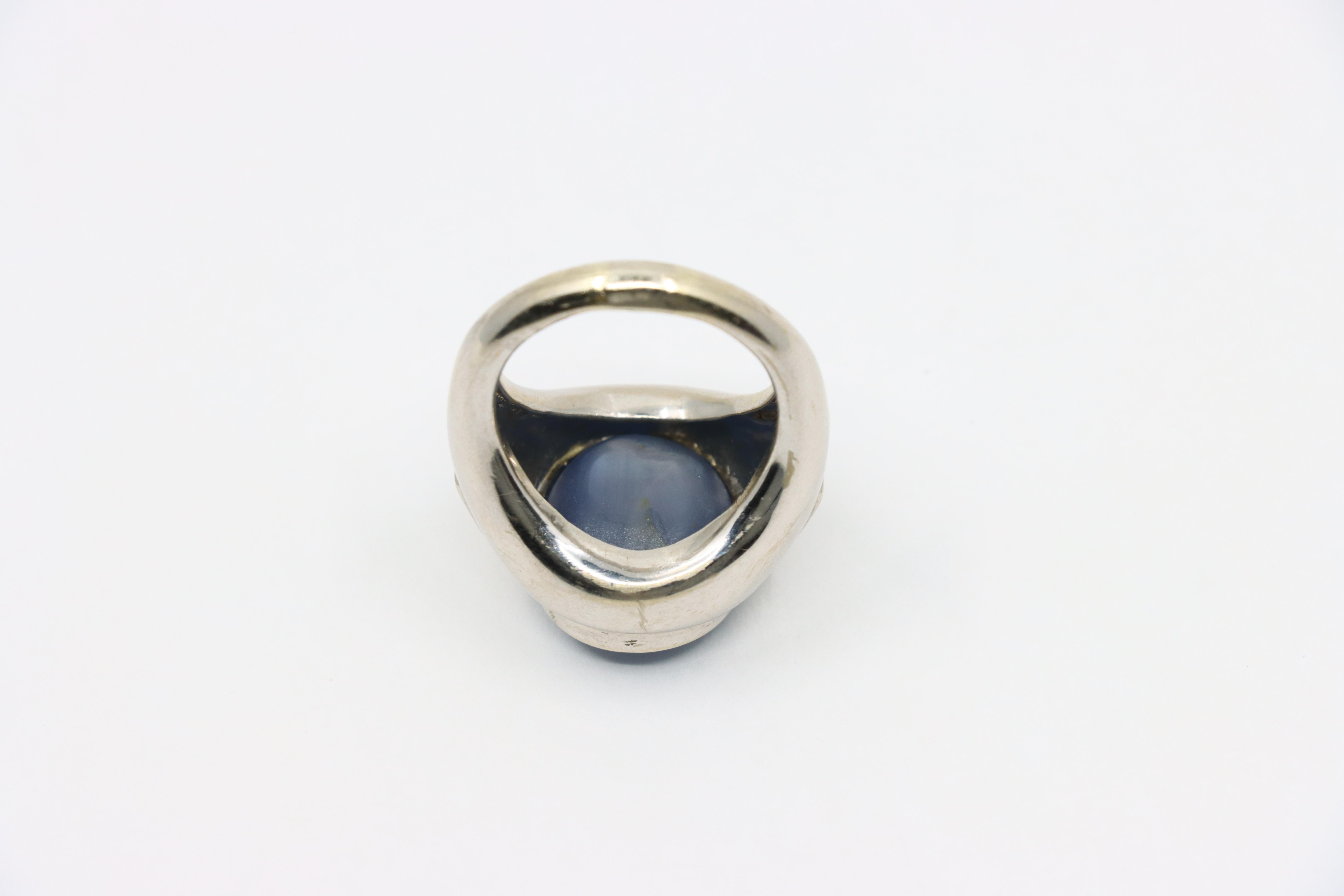 Anello con zaffiro grande e diamante in oro bianco 14K in vendita 8